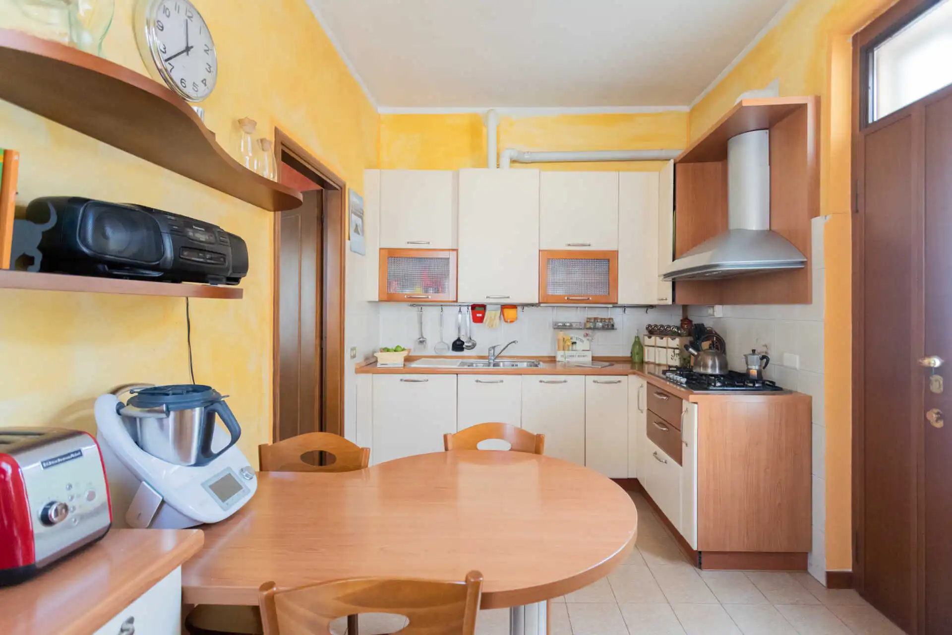 Usmate Velate vendita villa con due appartamenti (71)