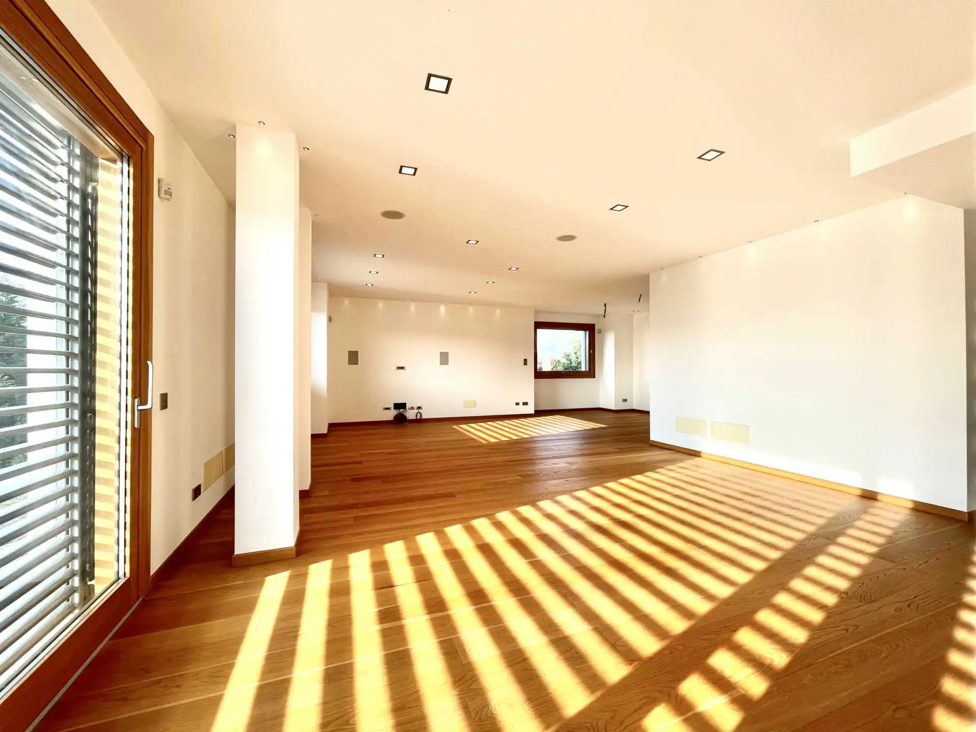 villa-in-vendita-a-merate-agenzia-immobiliare-milano-e-brianza-casa-e-style (4)