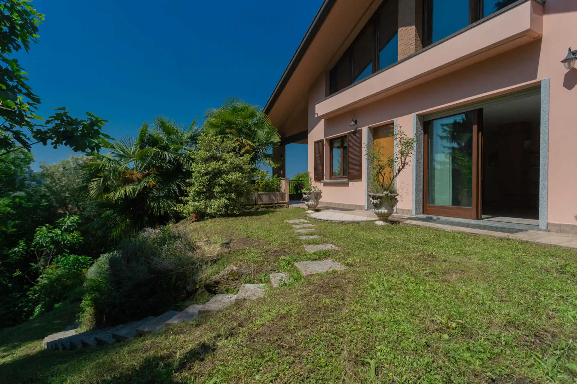 ville-a-sirone-lecco-in-vendita-immobiliare-milano-brianza-casa&style (17)