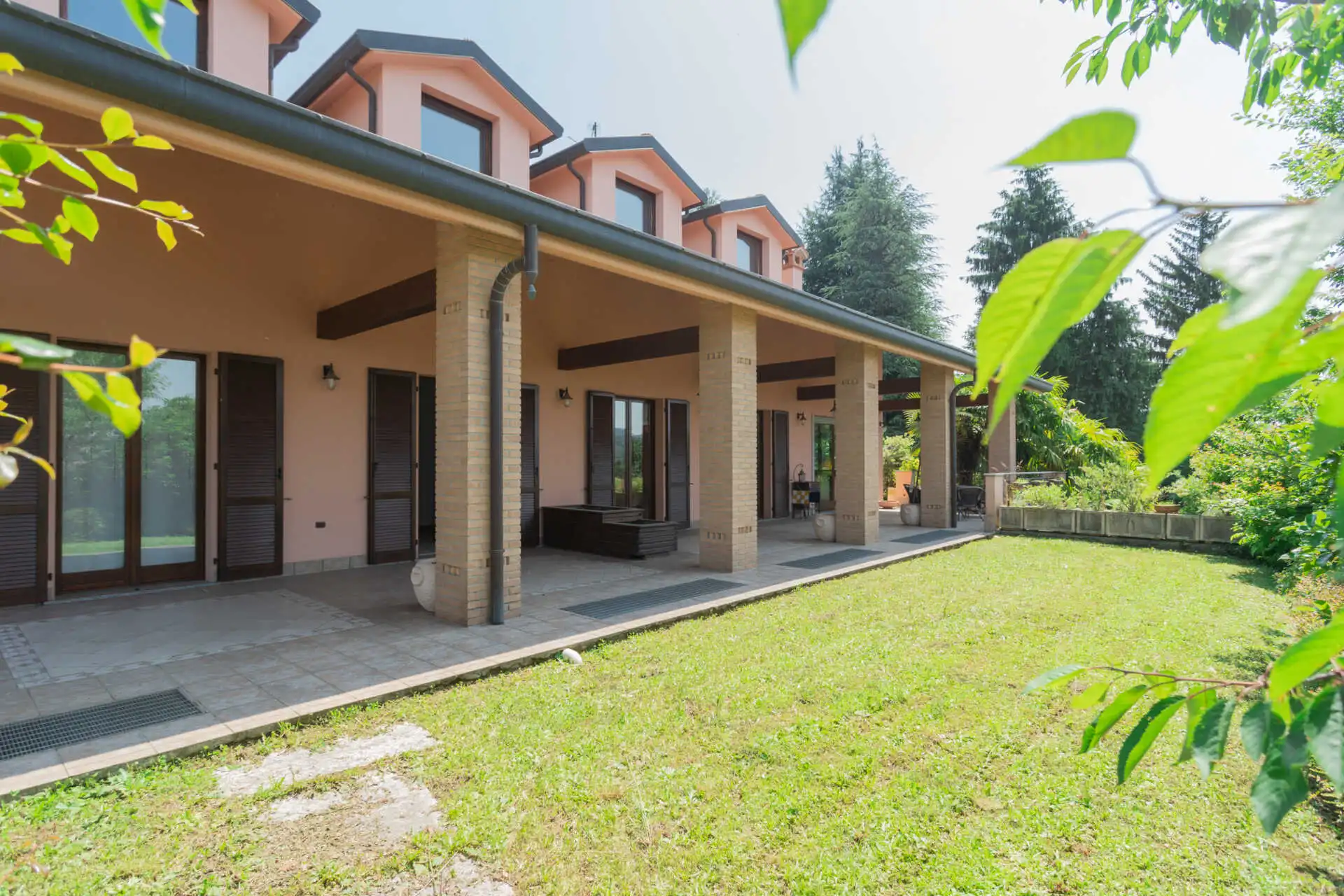 ville-a-sirone-lecco-in-vendita-immobiliare-milano-brianza-casa&style (20)