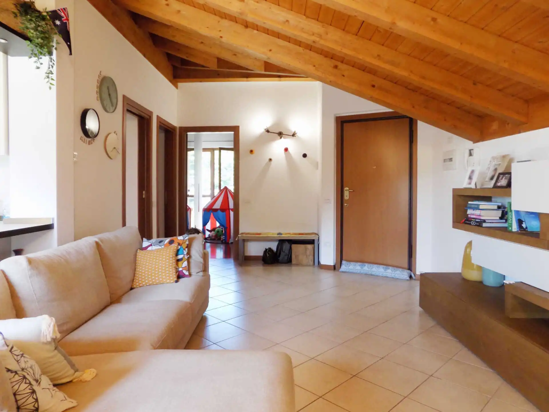 Appartamento ultimo piano in vendita a Calco (5)
