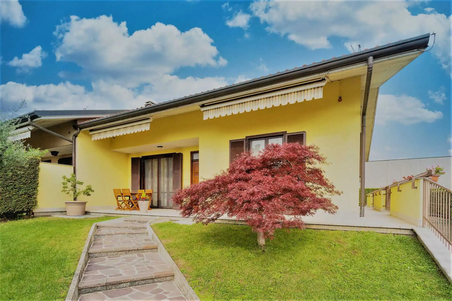 Roncello-vendita-villa-bifamiliare-agenzia-immobiliare-casa&style (3)
