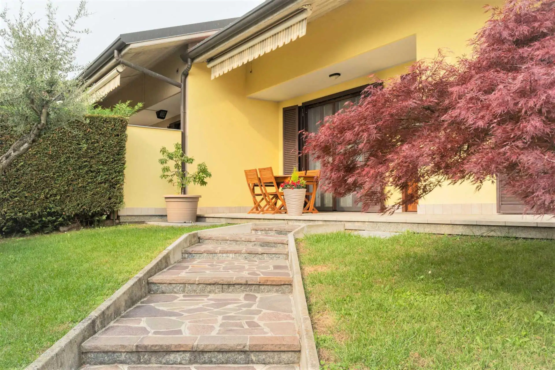 Roncello-vendita-villa-bifamiliare-agenzia-immobiliare-casa&style (4)