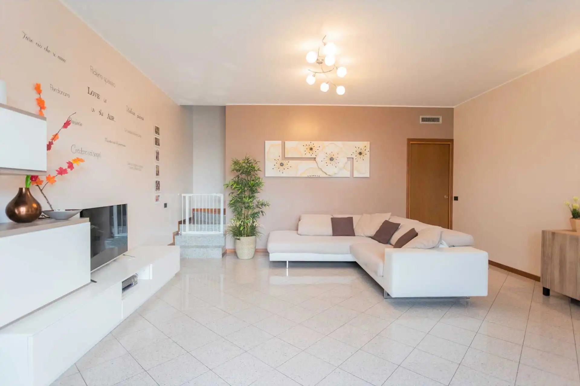 Roncello-vendita-villa-bifamiliare-agenzia-immobiliare-casa&style (40)