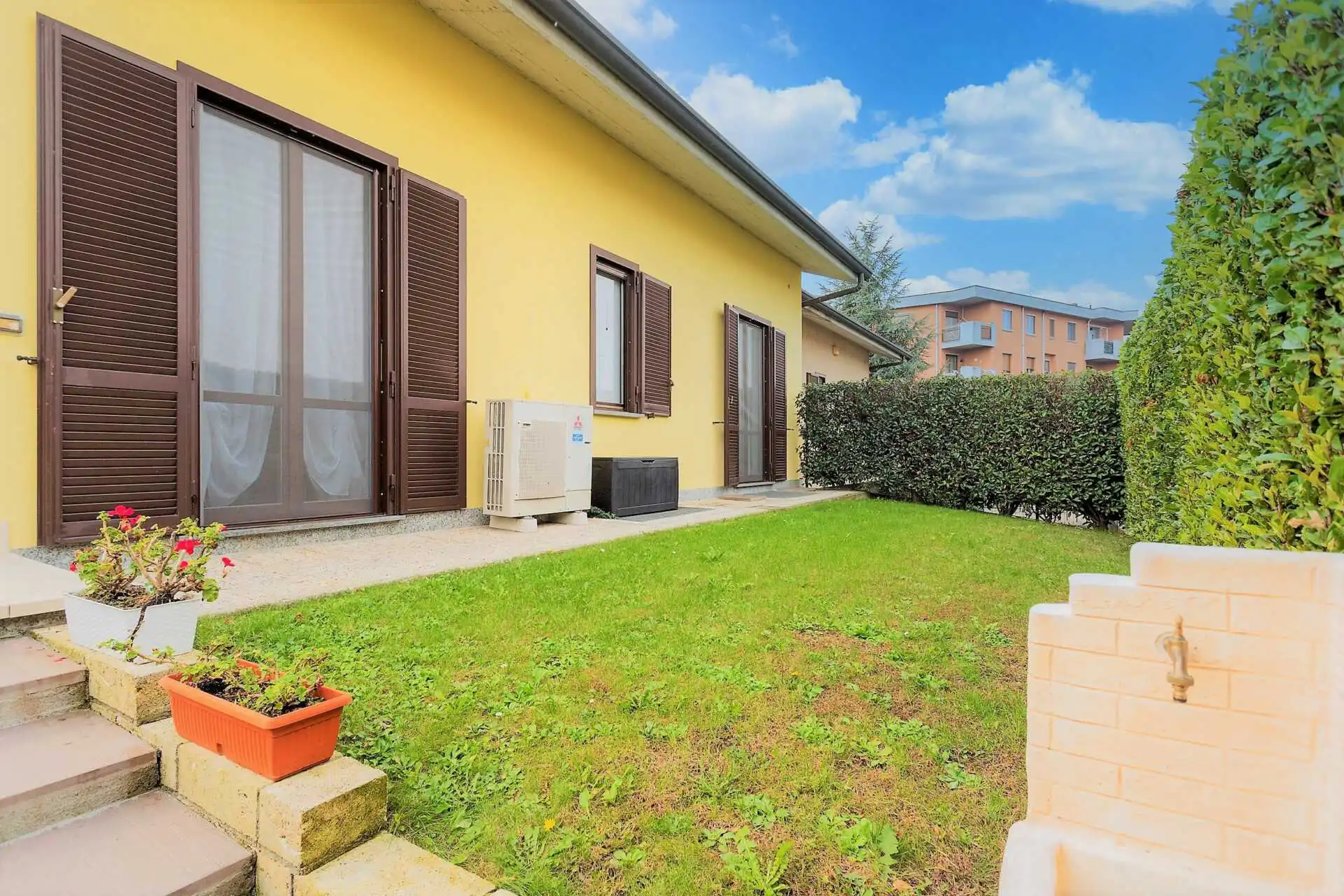 Roncello-vendita-villa-bifamiliare-agenzia-immobiliare-casa&style (53)