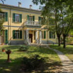 villa-depoca-con-piscina-in-vendita-a-velezzo-lomellina-immobiliare-casa&style-esterni