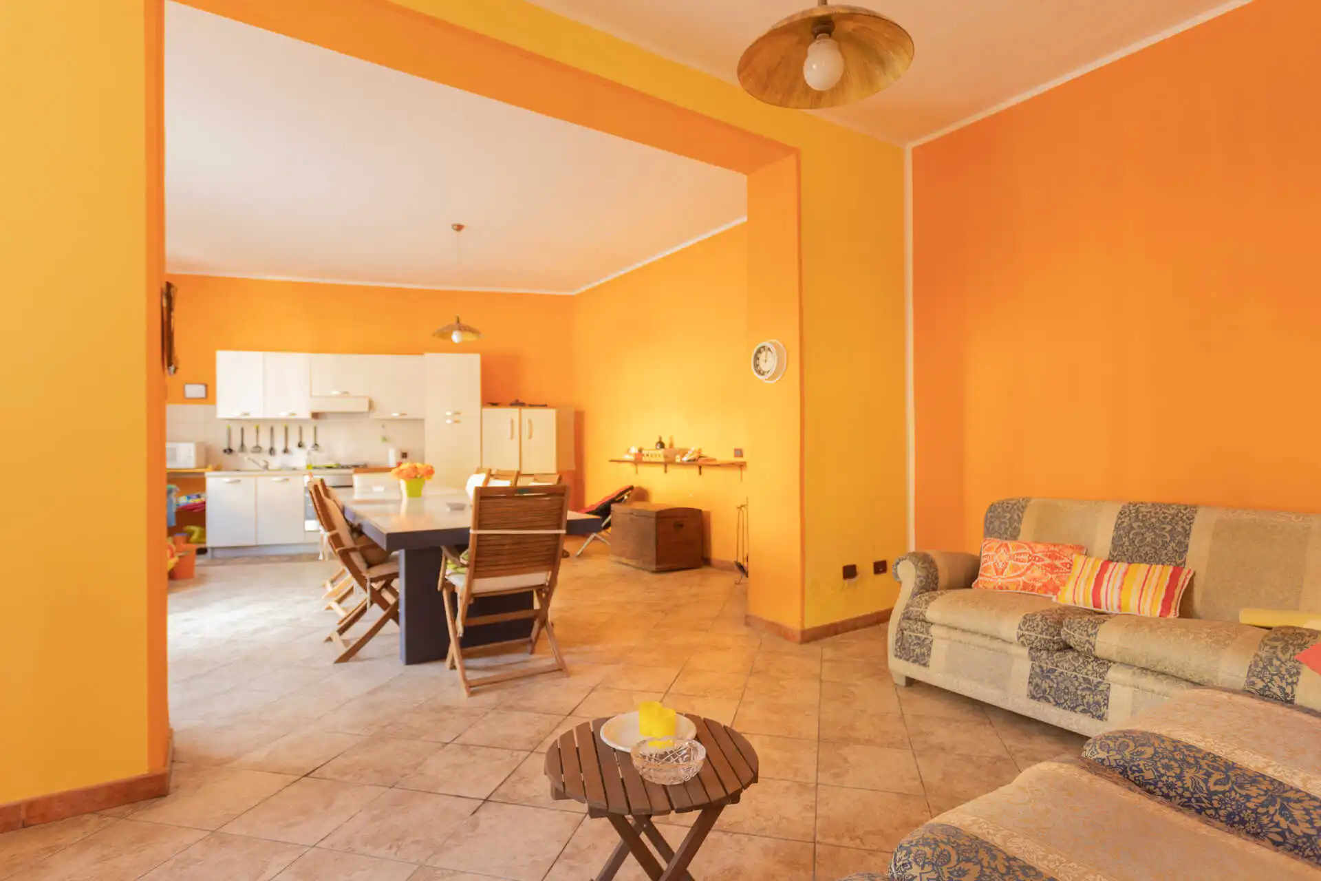 villa-depoca-con-piscina-in-vendita-a-velezzo-lomellina-immobiliare-casa&style-interni-villa (1)