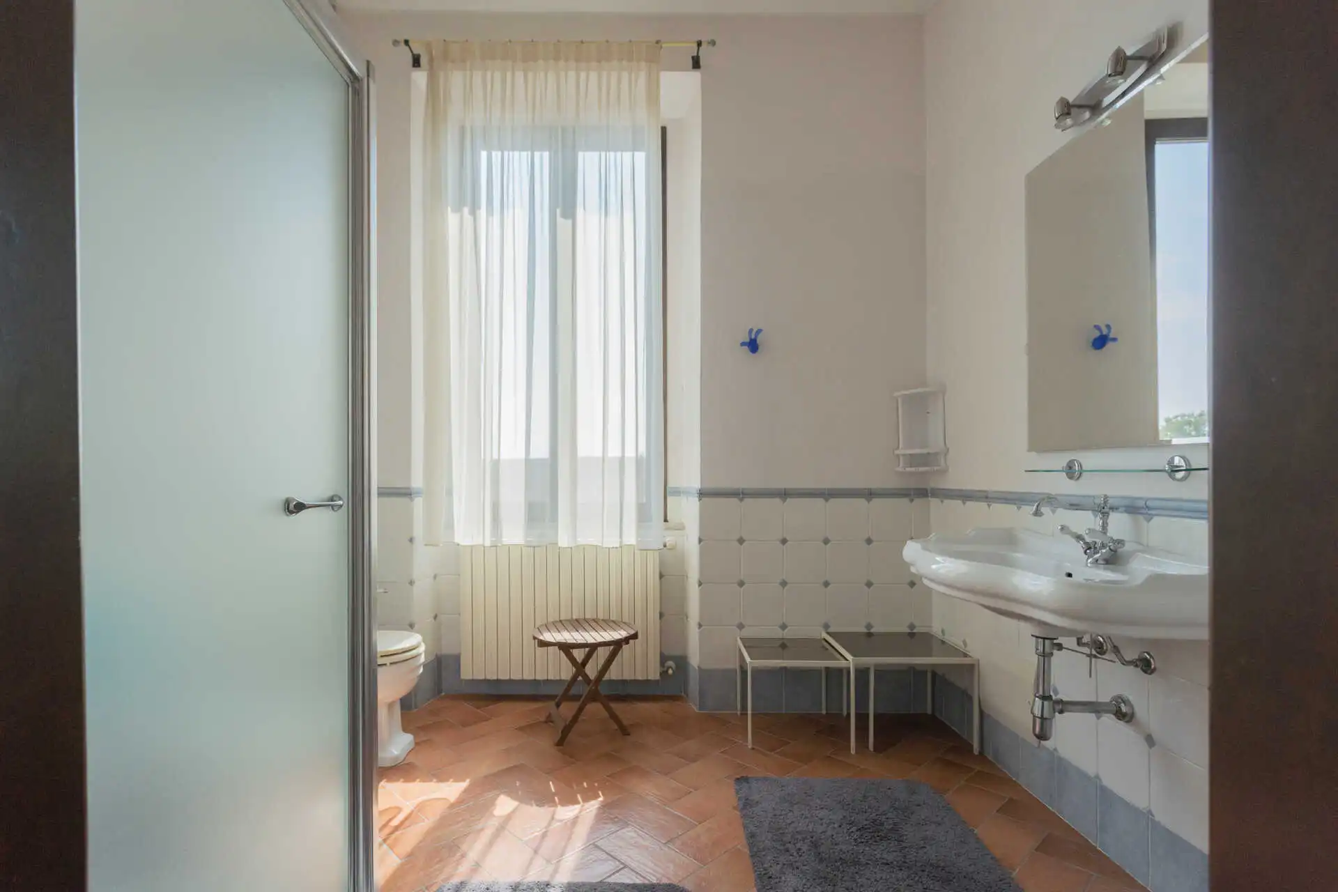villa-depoca-con-piscina-in-vendita-a-velezzo-lomellina-immobiliare-casa&style-interni-villa (11)