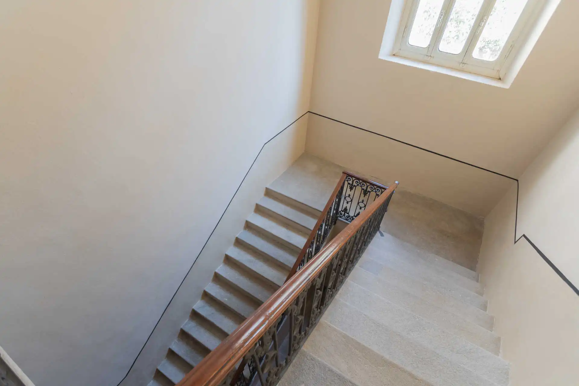 villa-depoca-con-piscina-in-vendita-a-velezzo-lomellina-immobiliare-casa&style-interni-villa (15)