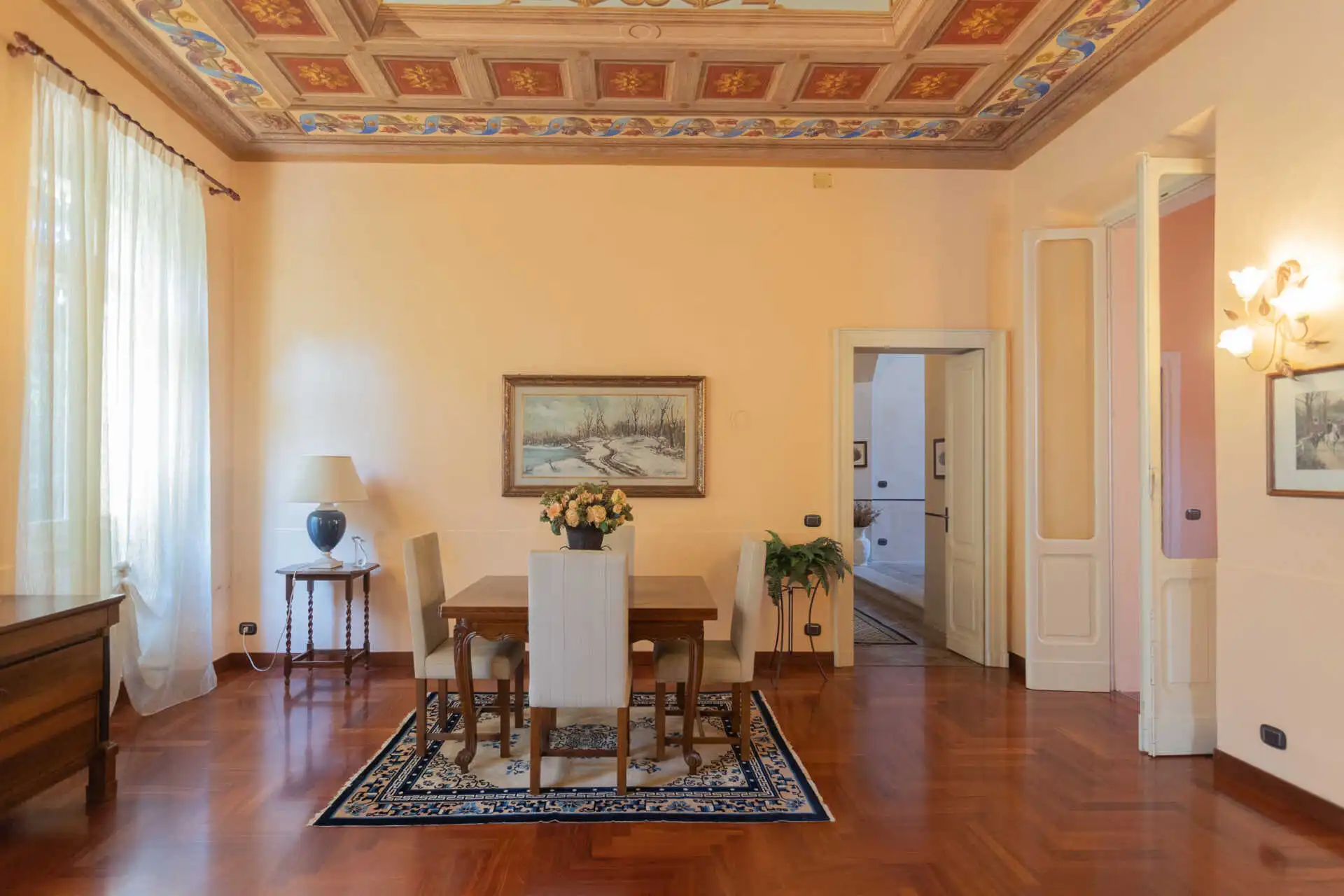 villa-depoca-con-piscina-in-vendita-a-velezzo-lomellina-immobiliare-casa&style-interni-villa (23)