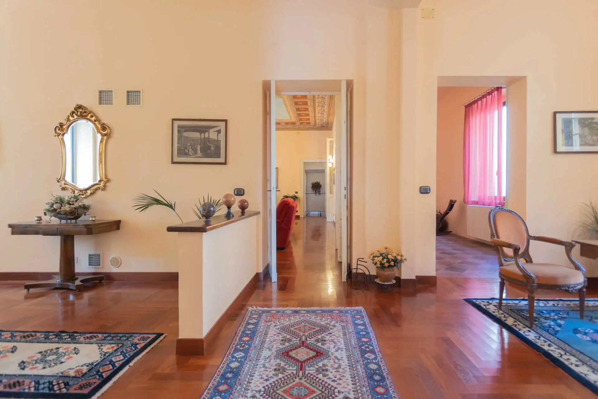 villa-depoca-con-piscina-in-vendita-a-velezzo-lomellina-immobiliare-casa&style-interni-villa (24)