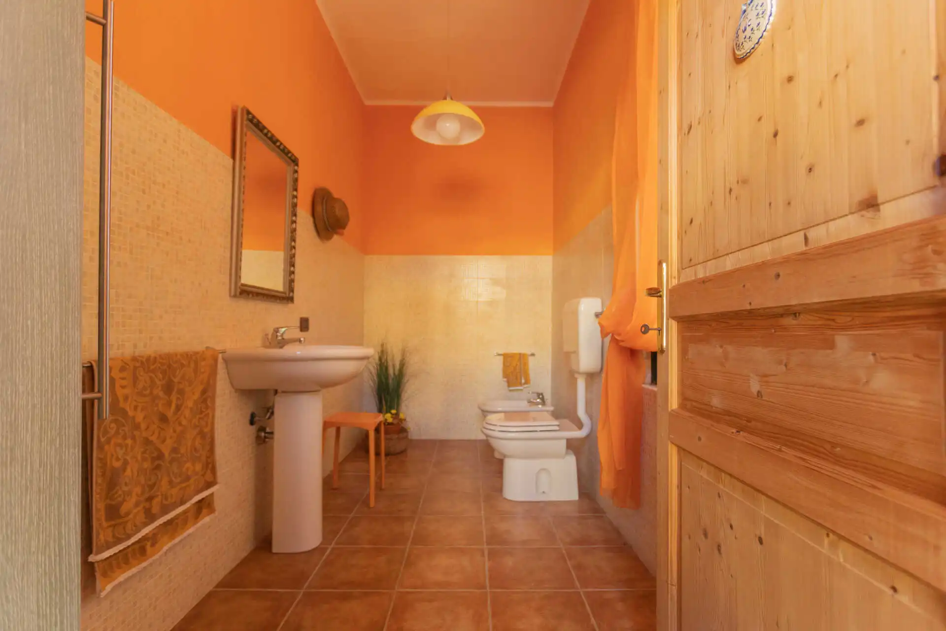 villa-depoca-con-piscina-in-vendita-a-velezzo-lomellina-immobiliare-casa&style-interni-villa (32)