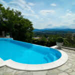 villa-con-piscina-in-vendita-serravalle