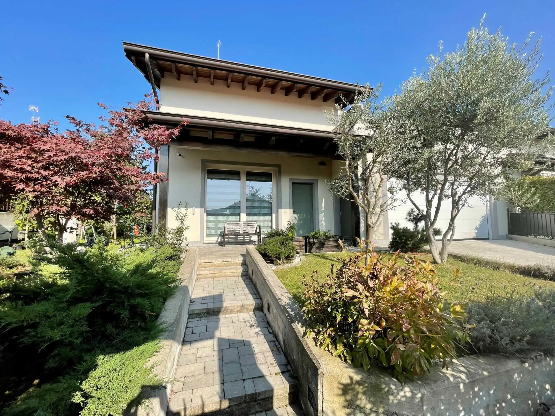 Moderna-villa-in-vendita-a-Bernareggio- Monza-e-Brianza (2)