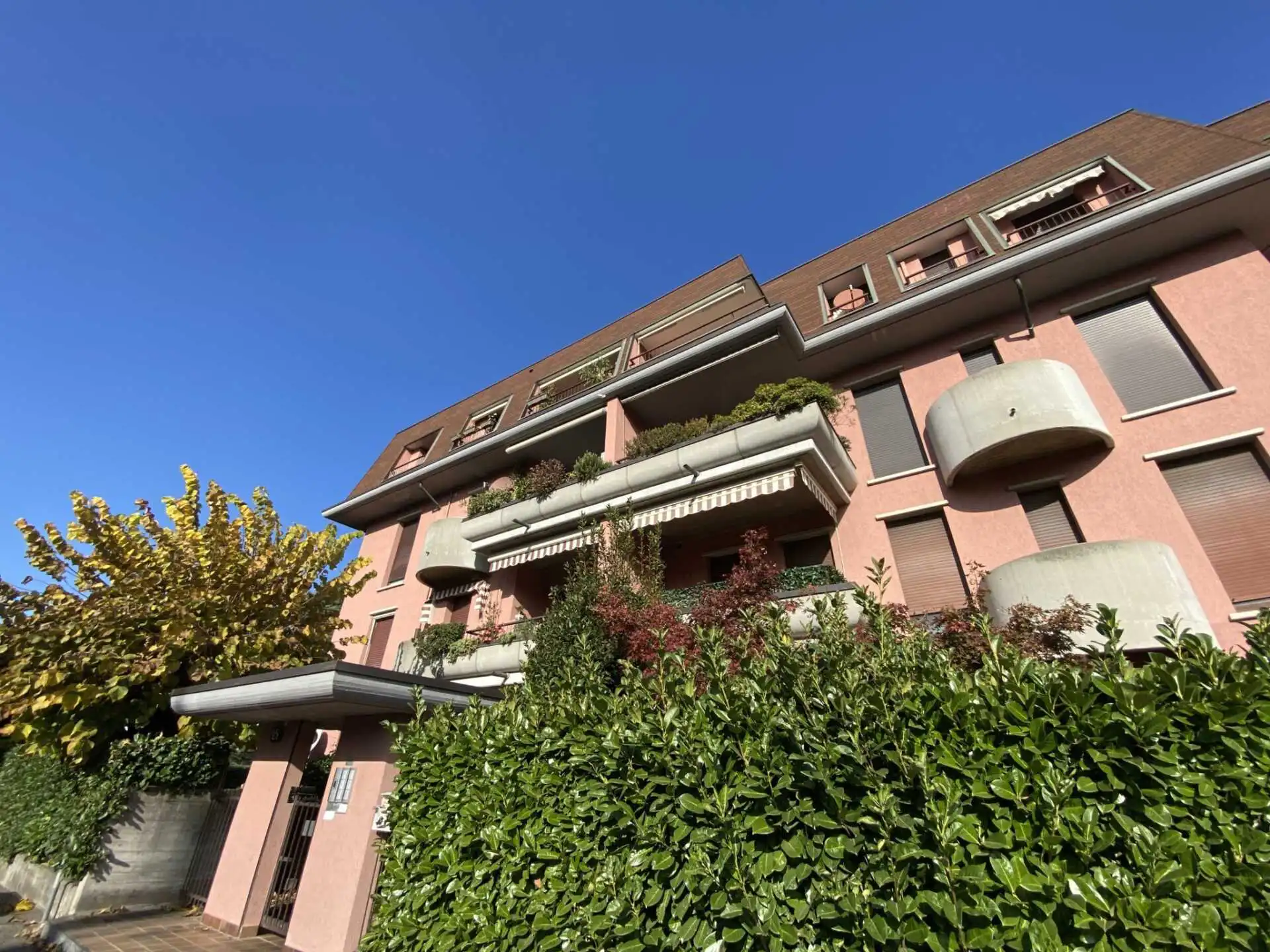 appartamento-ristrutturato-di-4-locali-in-vendita-a-vimercate (2)