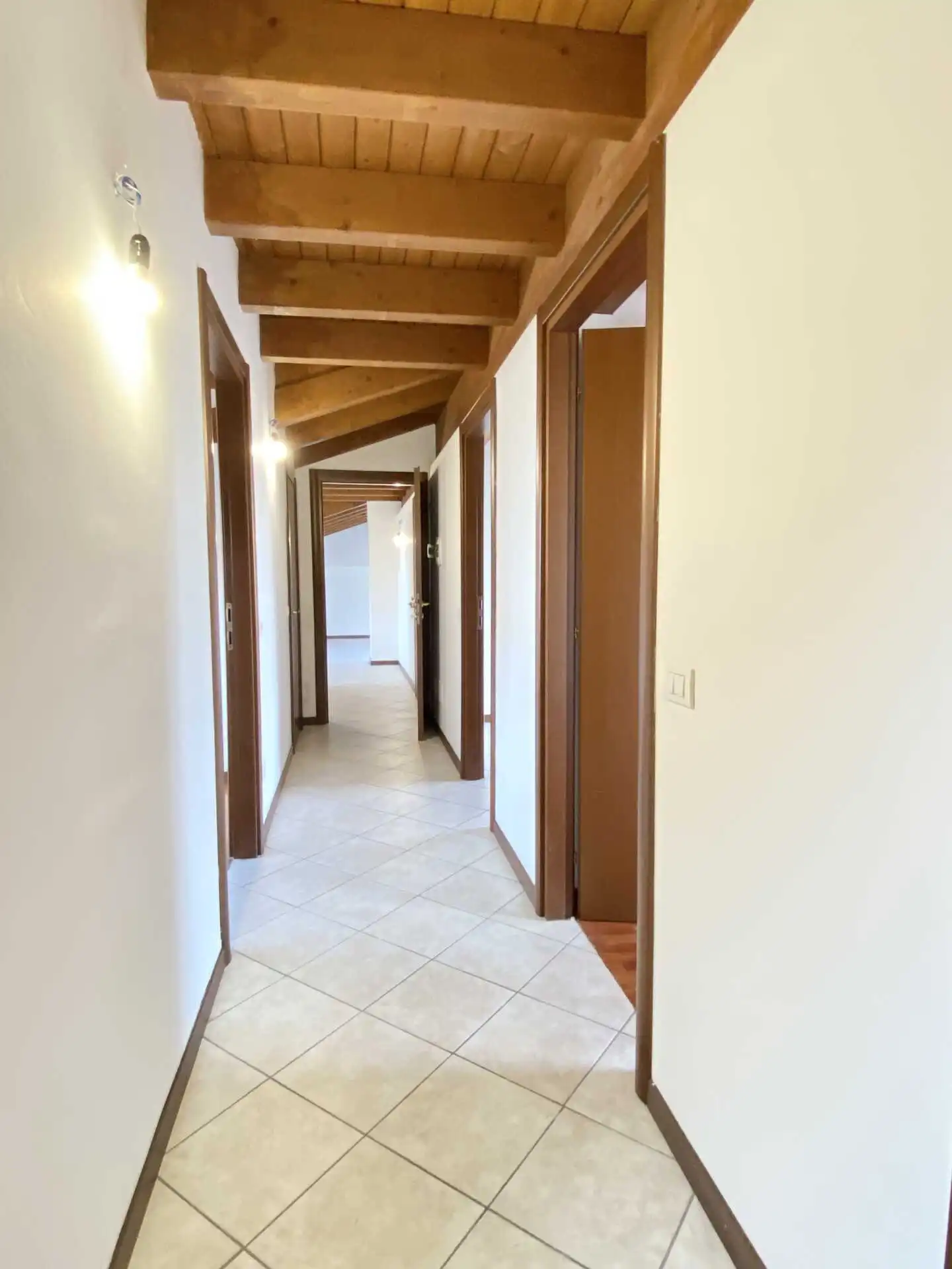attico-con-terrazzo-in-vendita-a-burago-di-molgora (11)