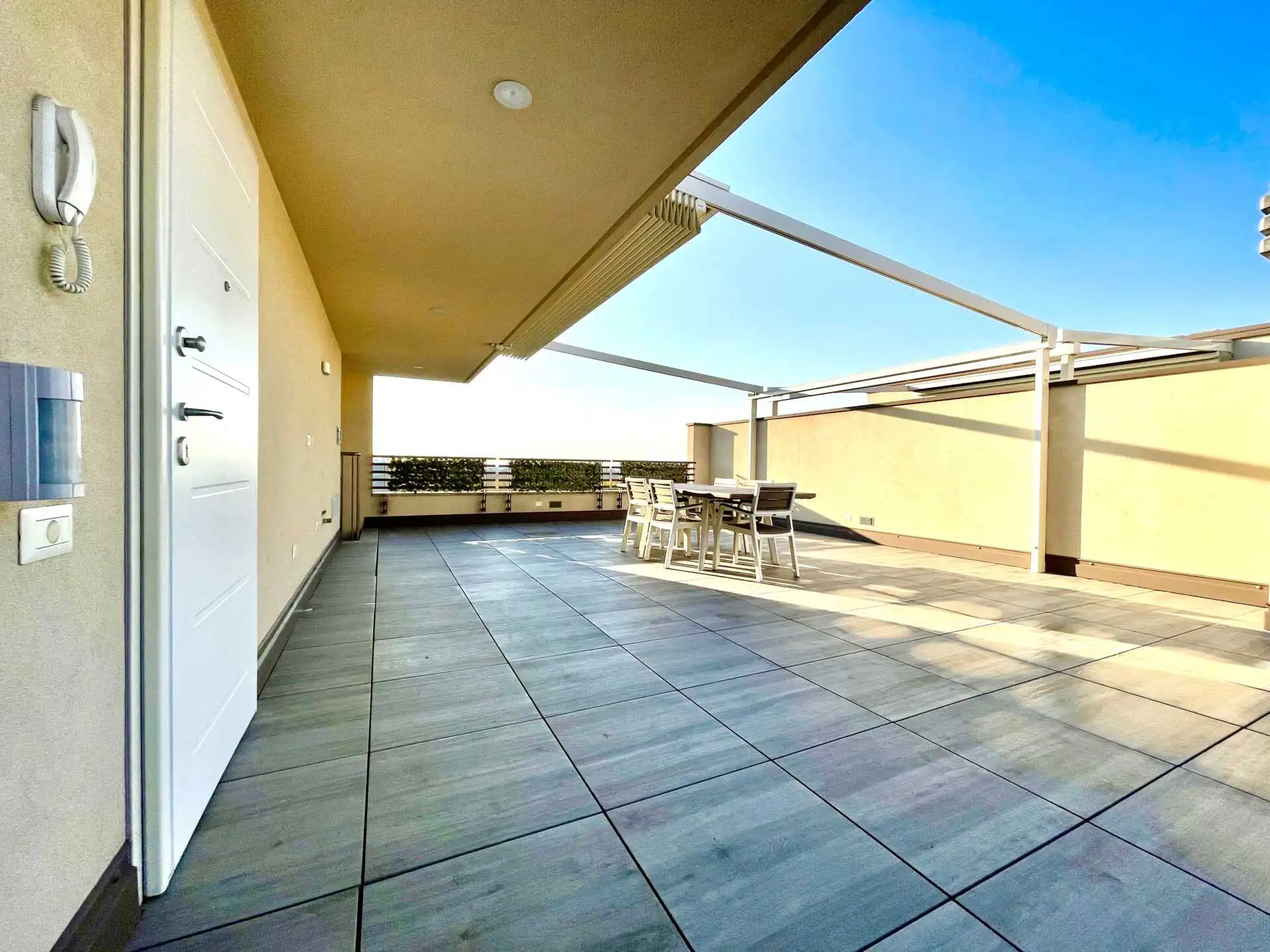 appartamento-ultimo-piano-con-terrazzo-in-vendita-a-vimercate-casa&style-immobiliare-milano-e-brianza (13)