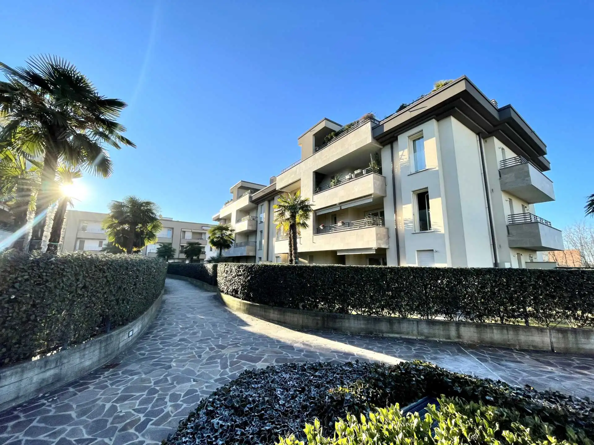 appartamento-ultimo-piano-con-terrazzo-in-vendita-a-vimercate-casa&style-immobiliare-milano-e-brianza (5)