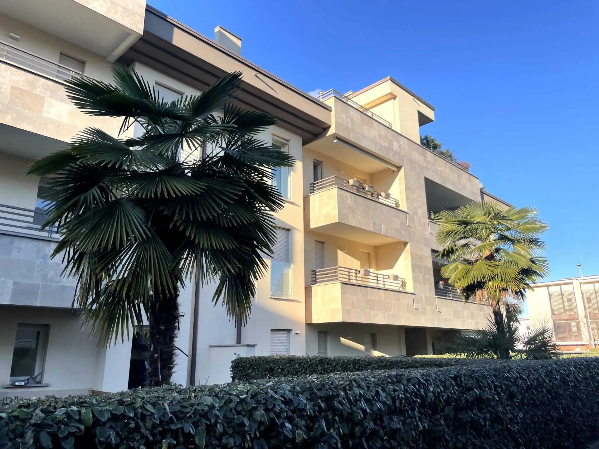 appartamento-ultimo-piano-con-terrazzo-in-vendita-a-vimercate-casa&style-immobiliare-milano-e-brianza (7)