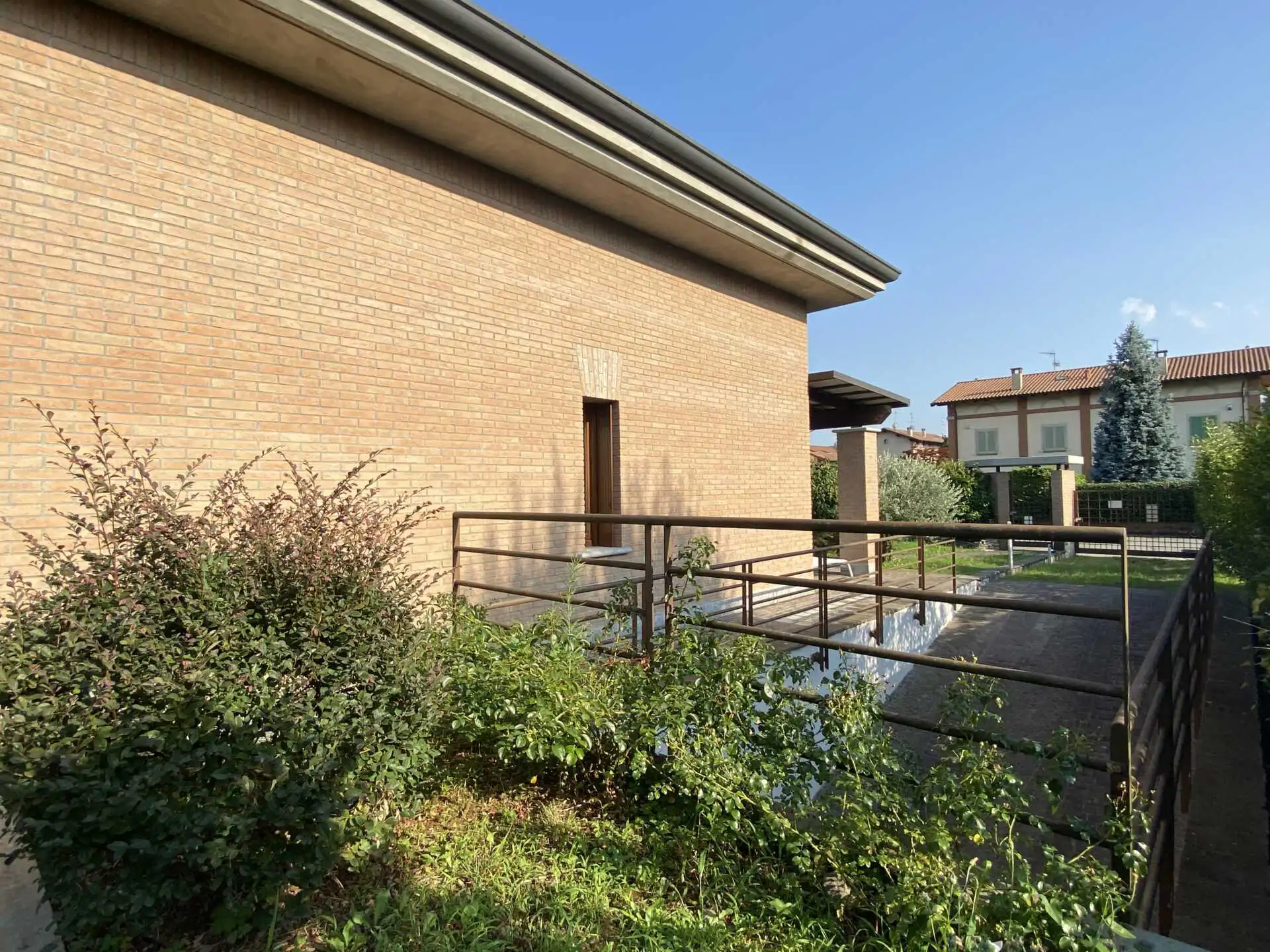 Villa bifamiliare in vendita a Vimercate Oreno in Brianza (7)