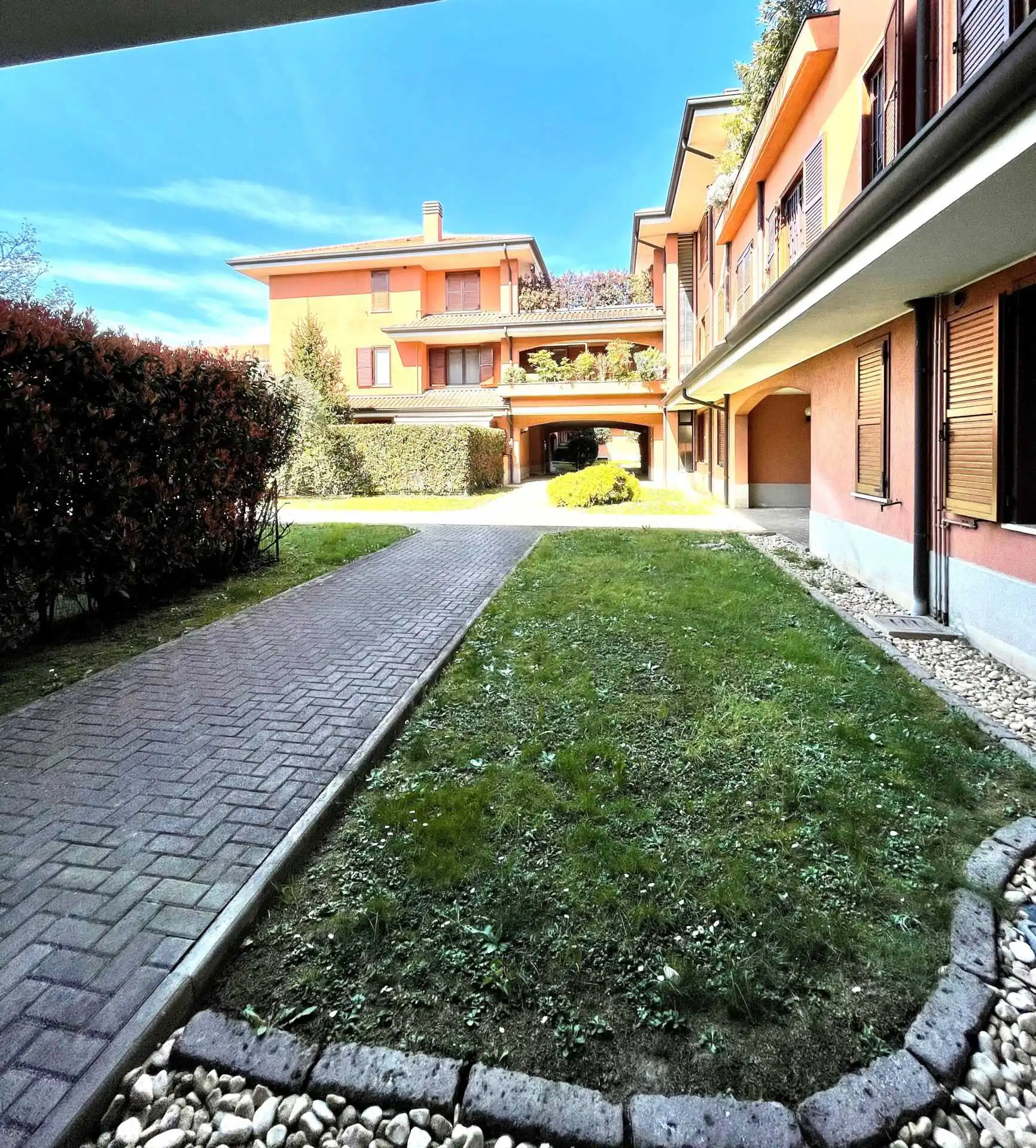 Appartamento-in-vendita-a-Cambiago-in-Brianza-bilocale-con-terrazzo-agenzia-immobiliare-milano-brianza-casa&style (21)