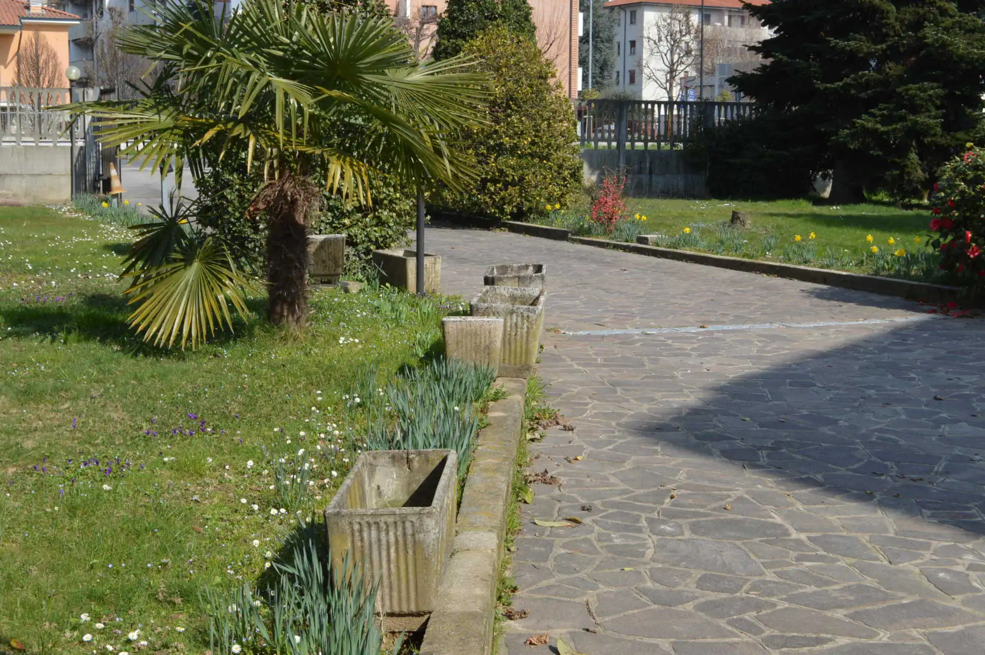 villa-singola-con-giardino-in-vendita-a-bellusco-casa&style-immobiliare-milano-e-brianza (2)