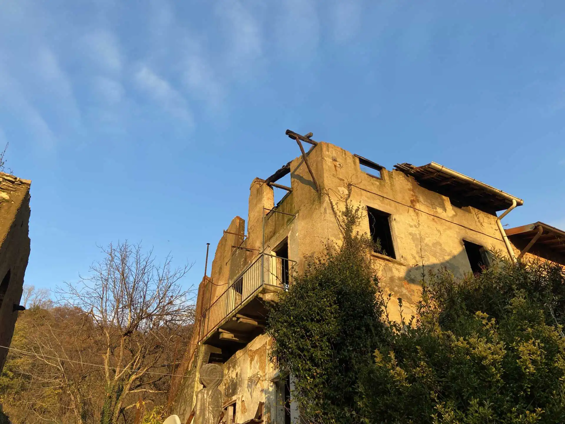 Rustici-da-ristrutturare-in-vendita-a-Missaglia (2)