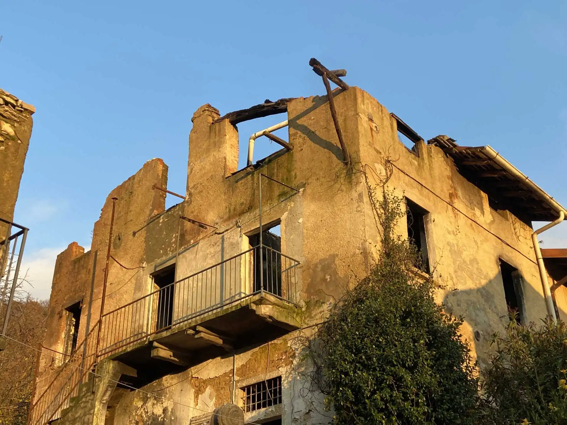 Rustici-da-ristrutturare-in-vendita-a-Missaglia (5)