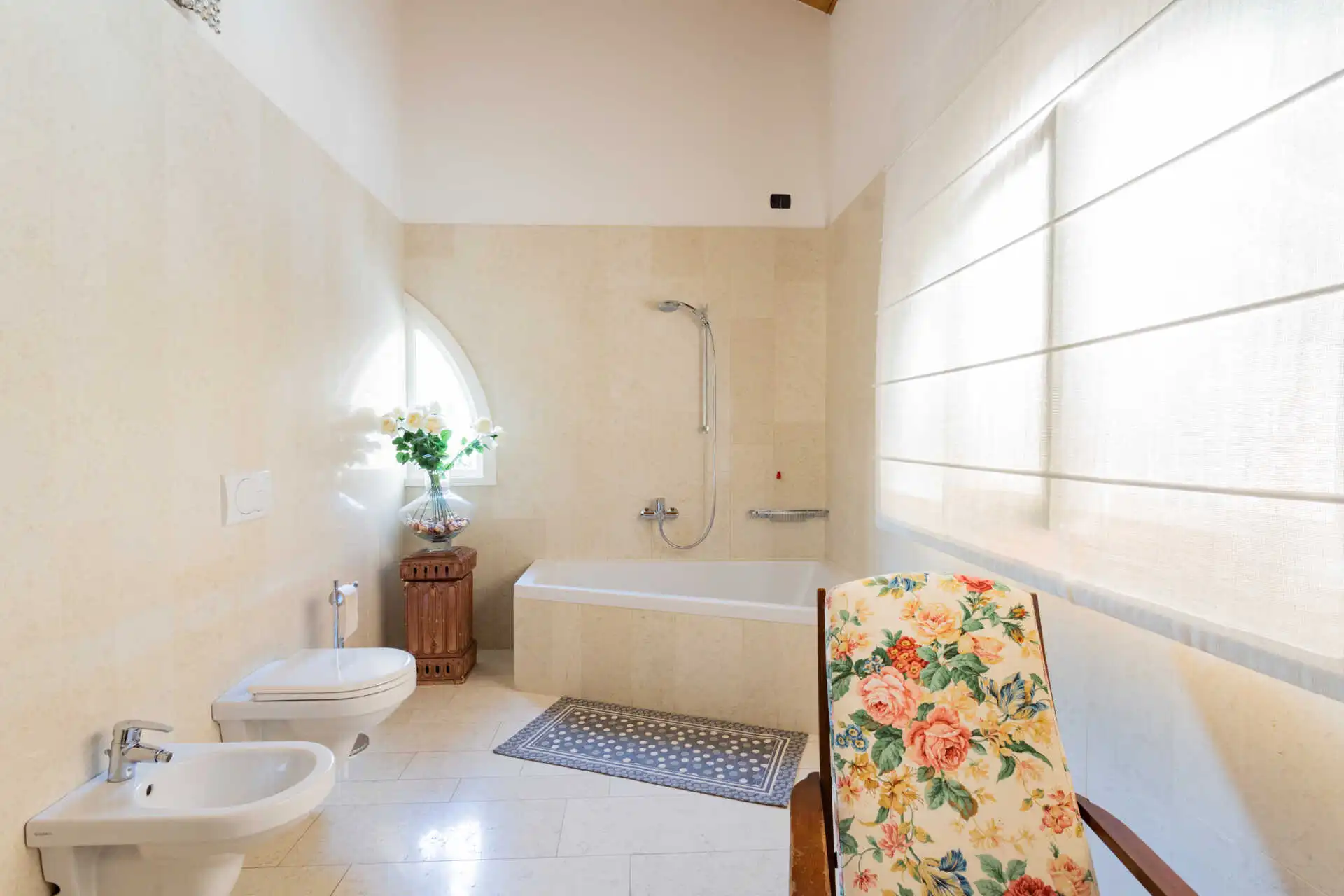 in-vendita-a-merate-villa-di-lusso-con-piscina-ex-cascina-ristrutturata-casa&style-immobiliare-milano-brianza (13)