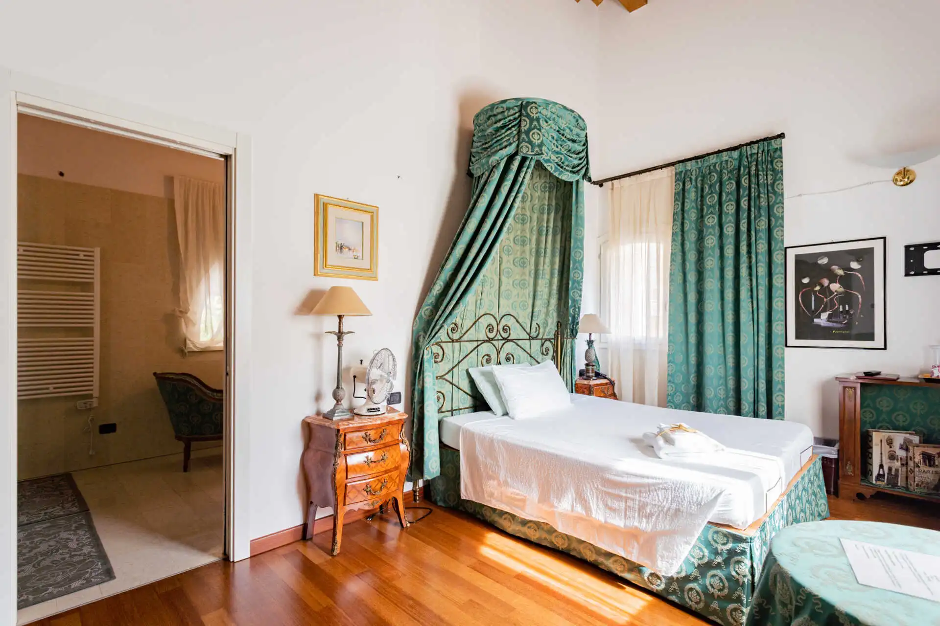 in-vendita-a-merate-villa-di-lusso-con-piscina-ex-cascina-ristrutturata-casa&style-immobiliare-milano-brianza (30)