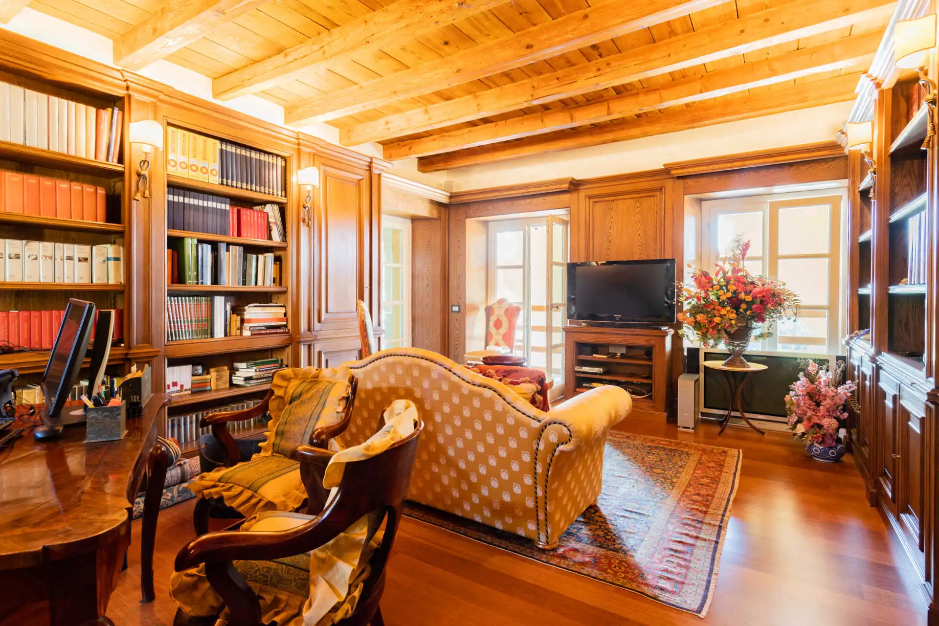 in-vendita-a-merate-villa-di-lusso-con-piscina-ex-cascina-ristrutturata-casa&style-immobiliare-milano-brianza (41)
