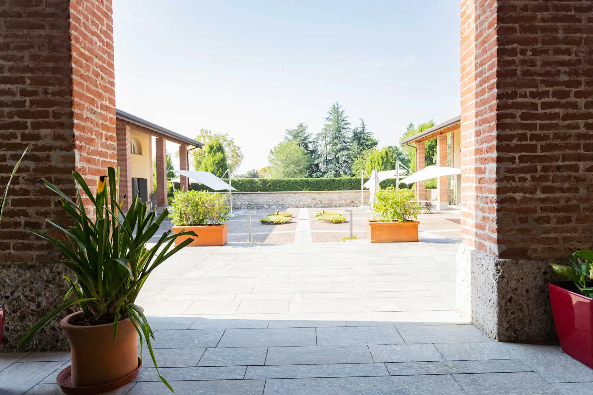 in-vendita-a-merate-villa-di-lusso-con-piscina-ex-cascina-ristrutturata-casa&style-immobiliare-milano-brianza (45)