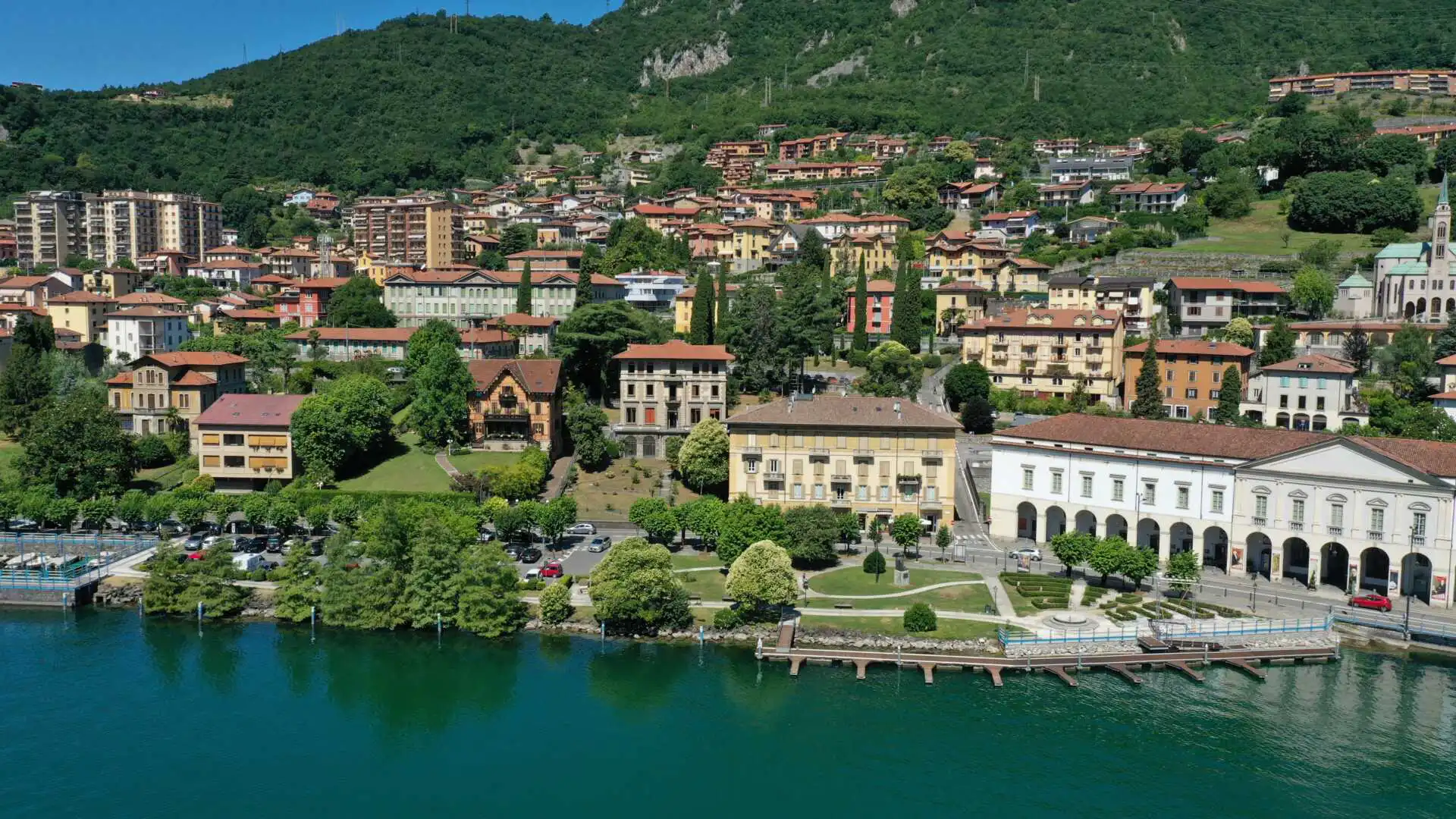 villa-in-vendita-a-lovere-sul-lago-diseo-immobiliare-milano-e-brianza-casa&style