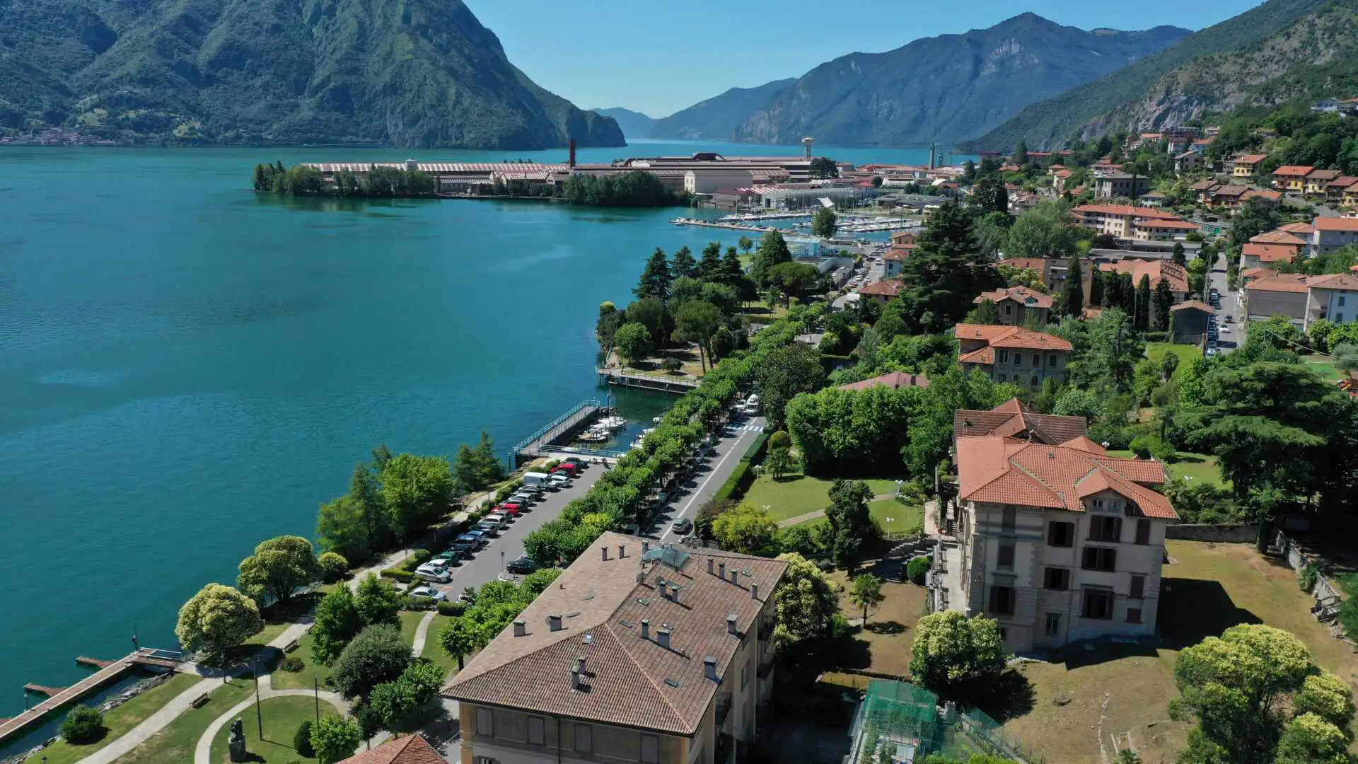 villa-in-vendita-a-lovere-sul-lago-diseo-immobiliare-milano-e-brianza-casa&style