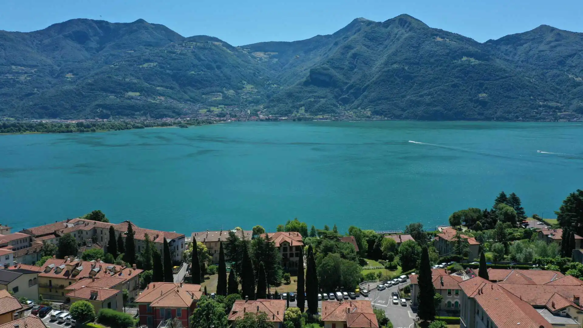 villa-in-vendita-a-lovere-sul-lago-diseo-immobiliare-milano-e-brianza-casa&style