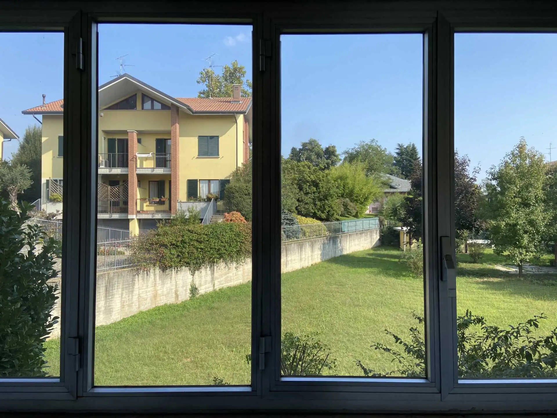 Provincia di Monza Brianza ad Aicurzio in vendita una villa (13)