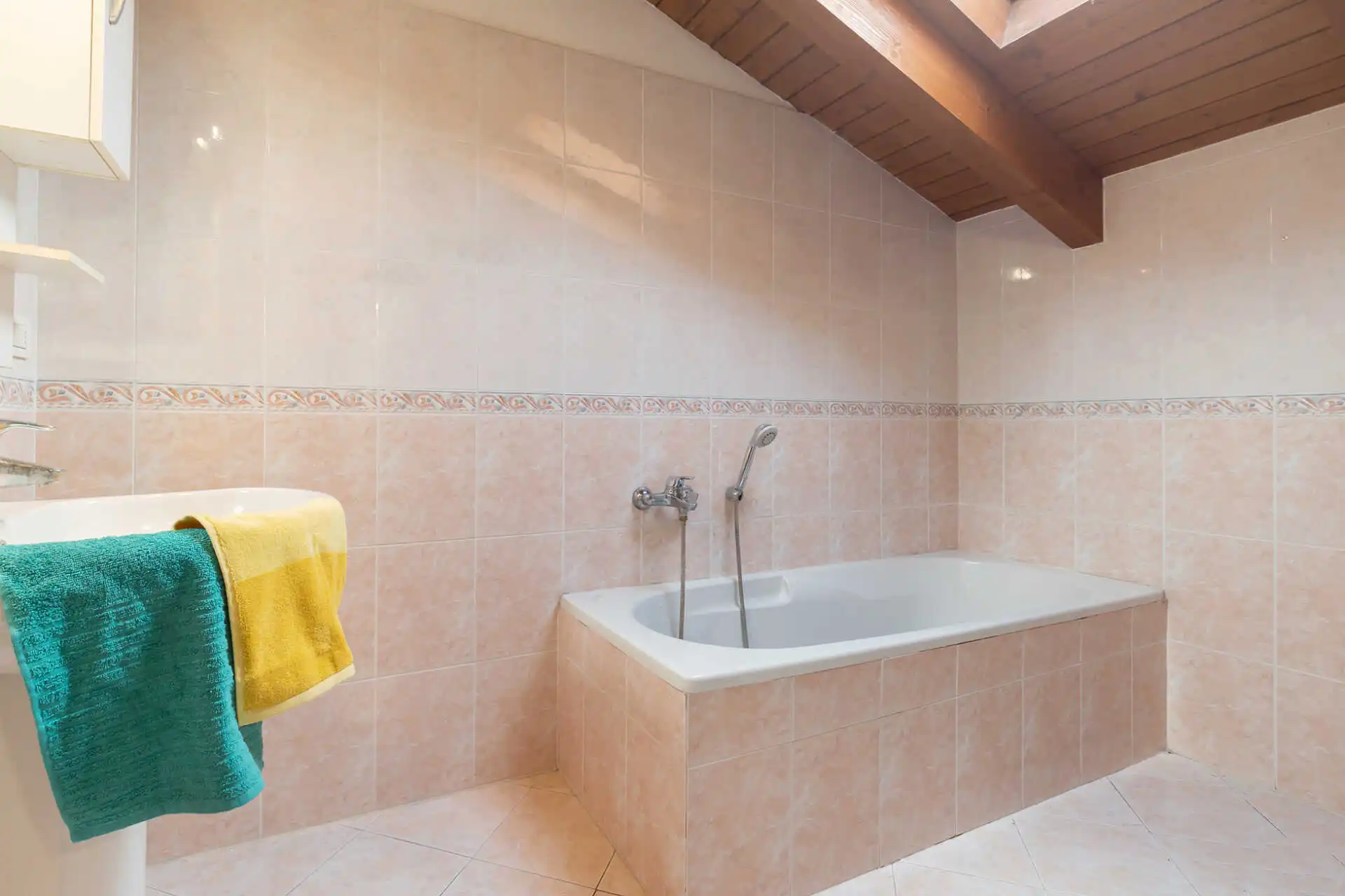 attico-con-terrazzo-in-vendita-a-burago-di-molgora-immobiliare-milano-e-brianza-casa&style (14)
