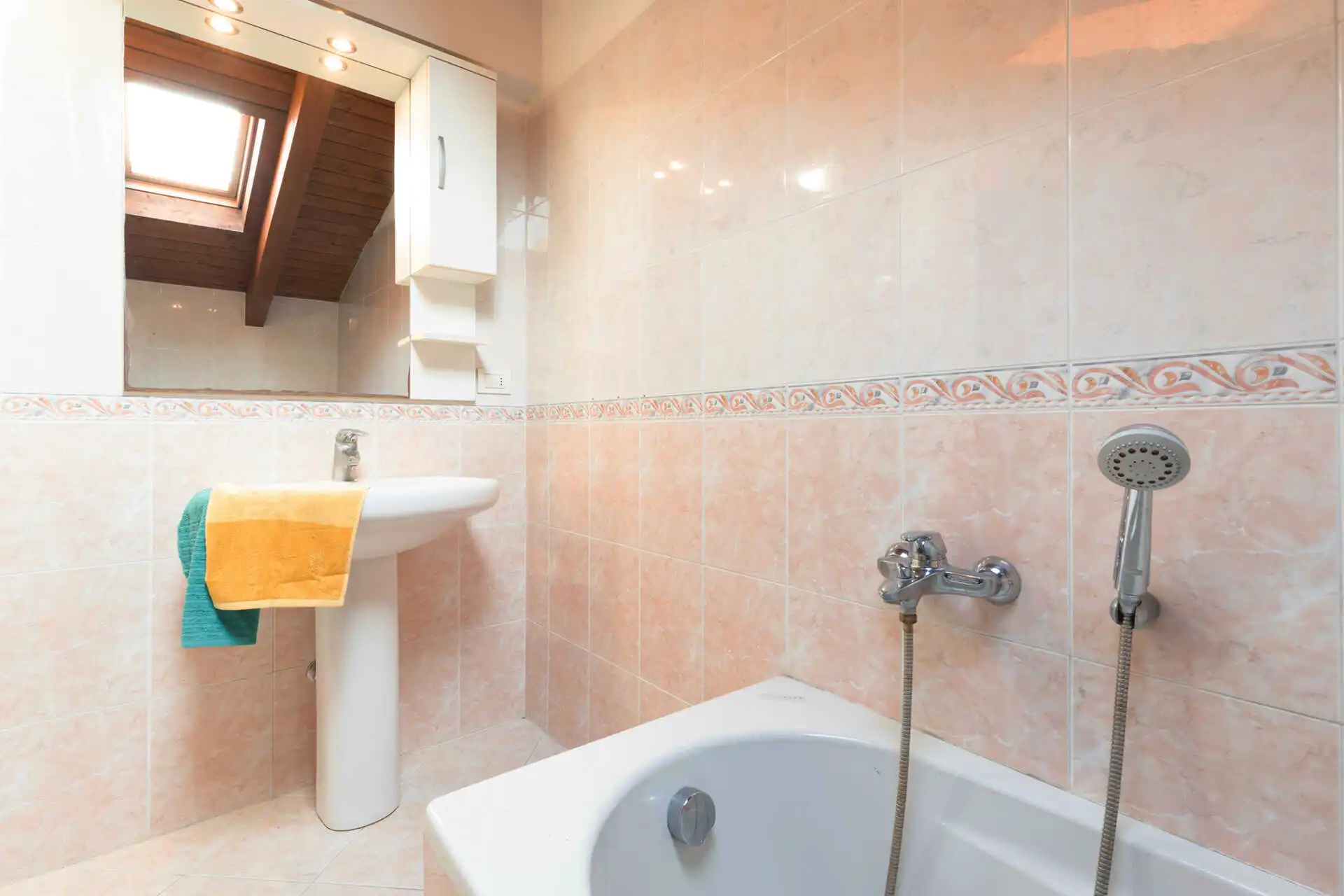 attico-con-terrazzo-in-vendita-a-burago-di-molgora-immobiliare-milano-e-brianza-casa&style (15)