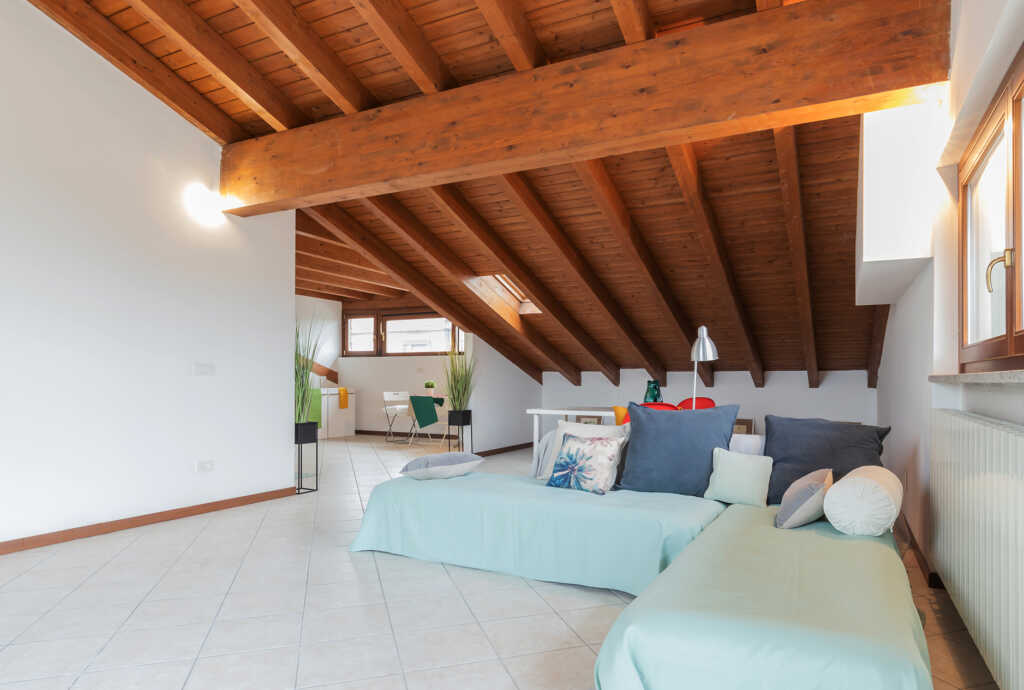 attico con terrazzo ultimo piano Burago di Molgora in vendita