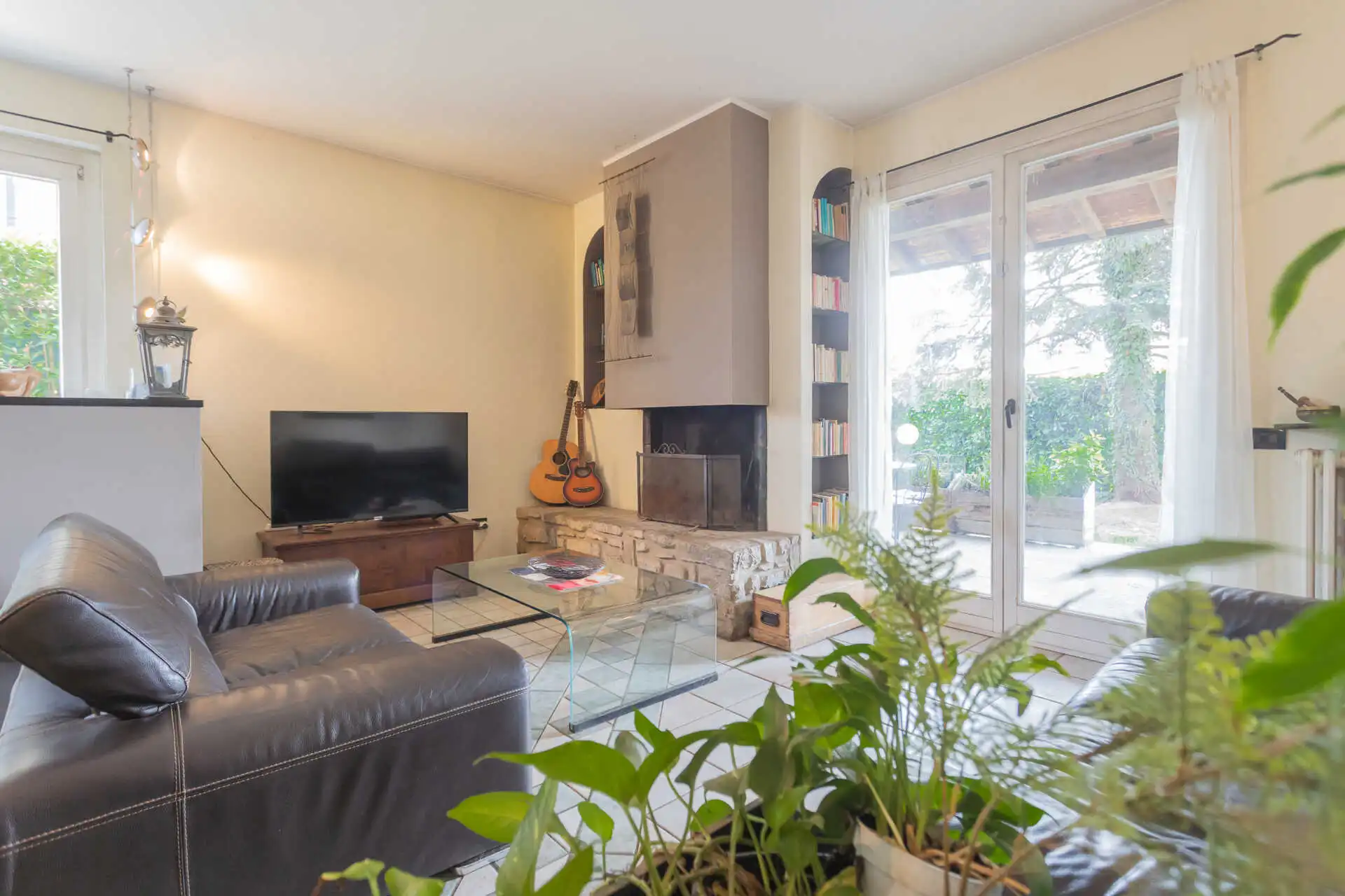 Triuggio villa singola con due appartamenti (19)