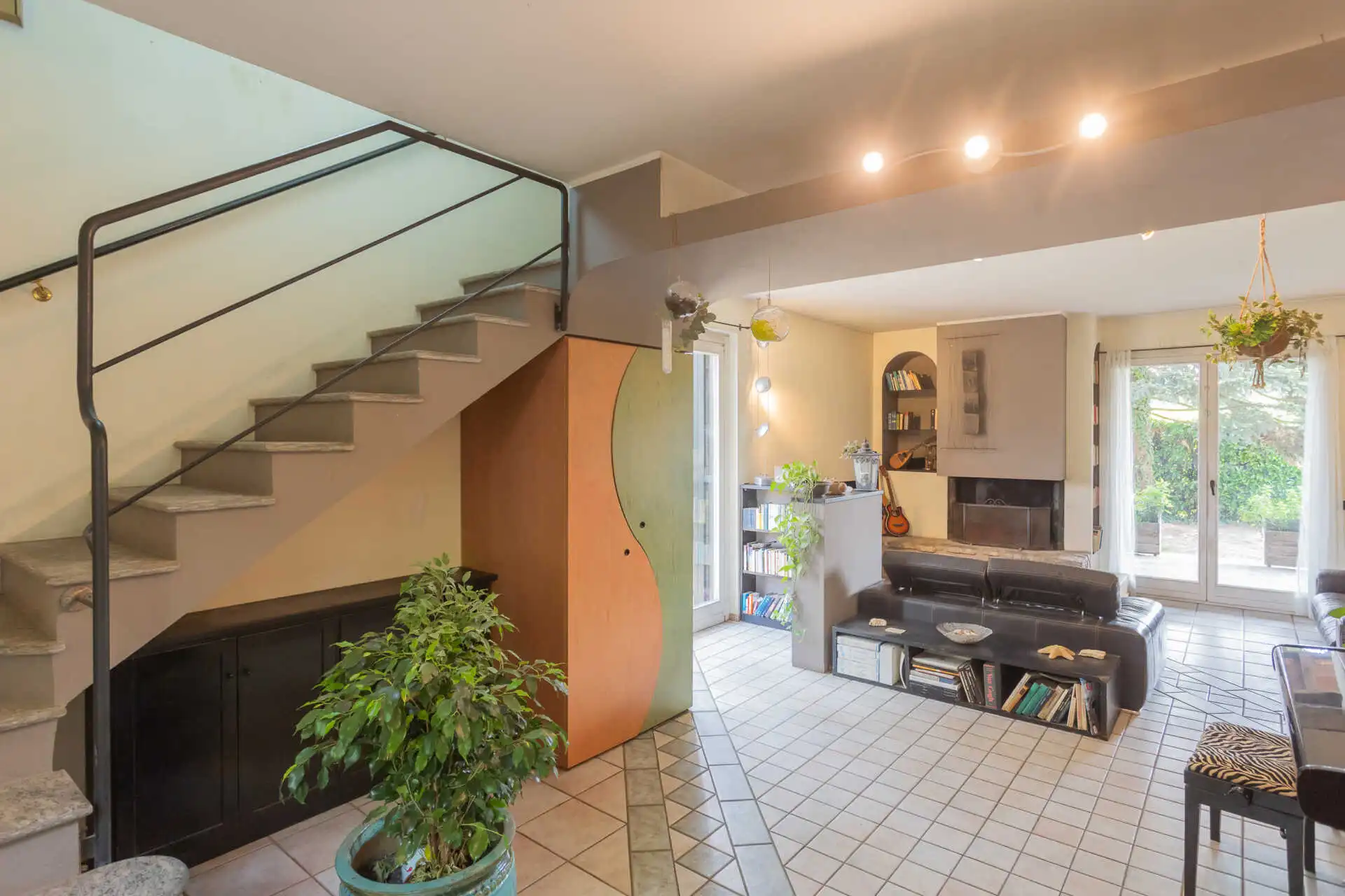 Triuggio villa singola con due appartamenti (23)