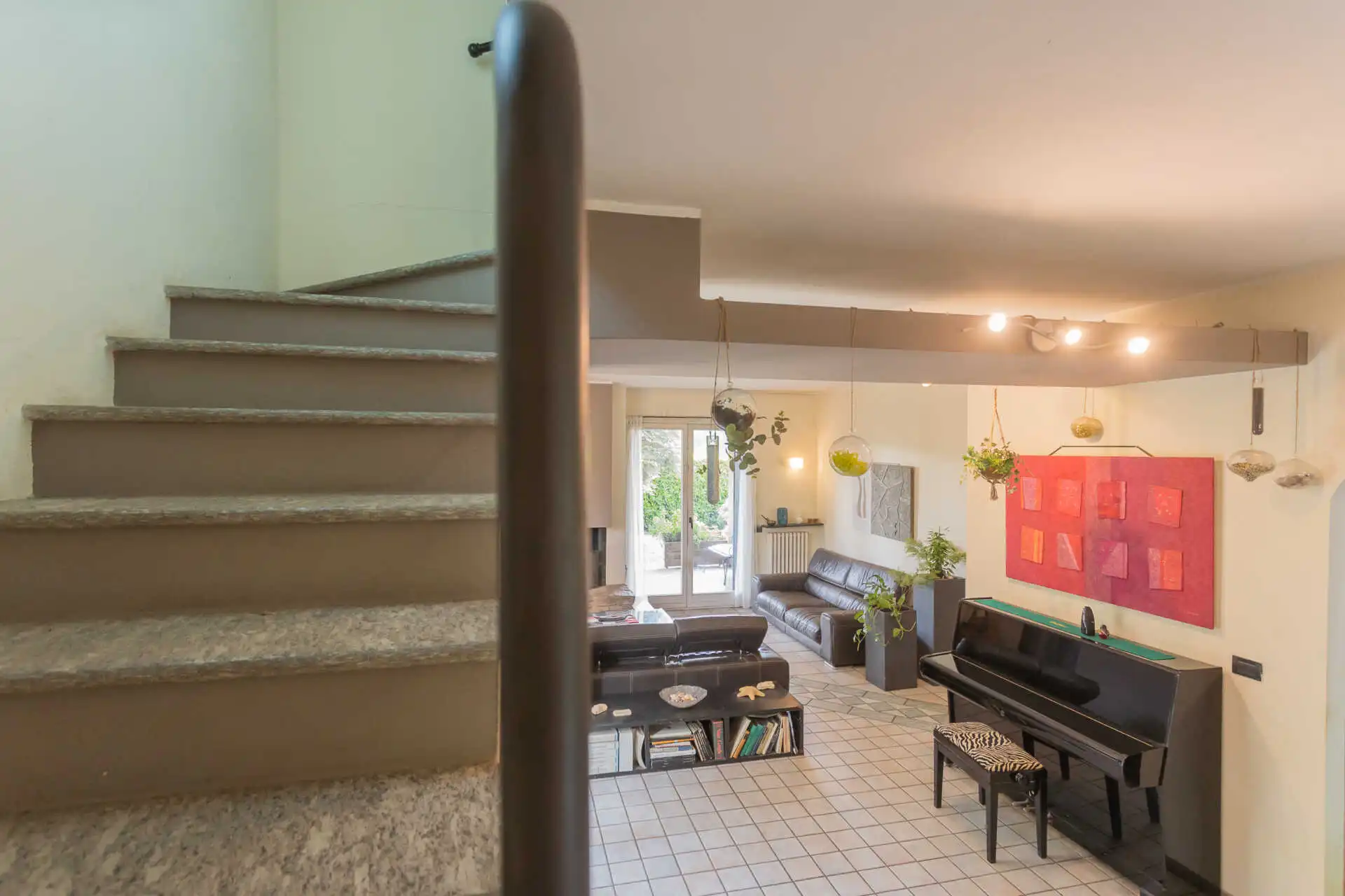 Triuggio villa singola con due appartamenti (24)