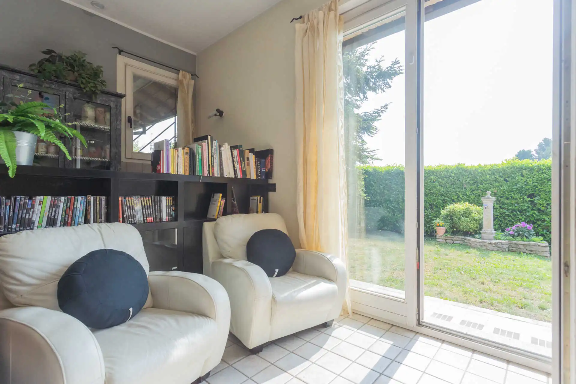 Triuggio villa singola con due appartamenti (27)
