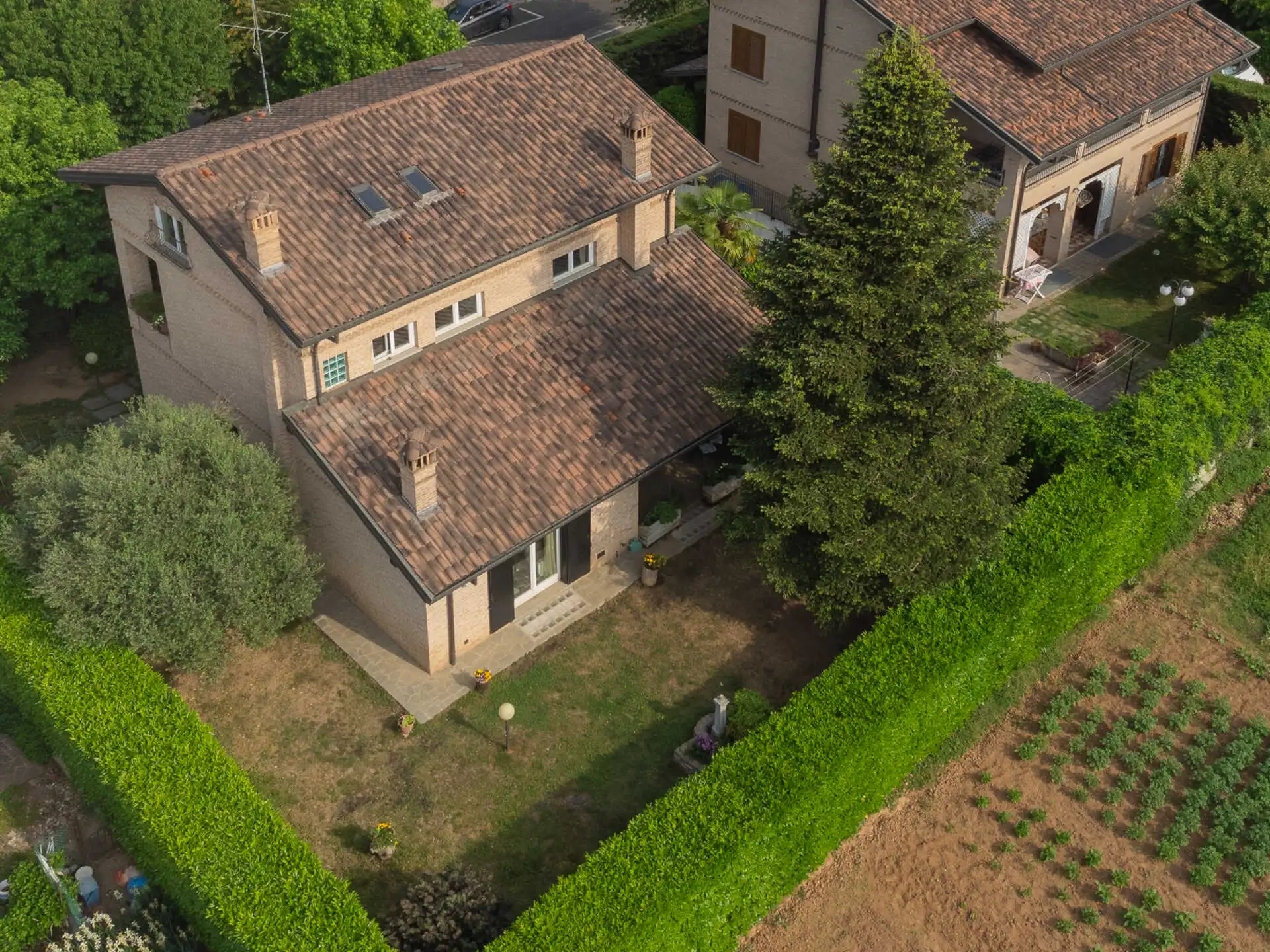 Triuggio villa singola con due appartamenti (38)