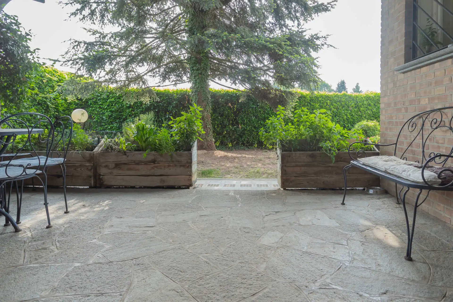 Triuggio villa singola con due appartamenti (4)