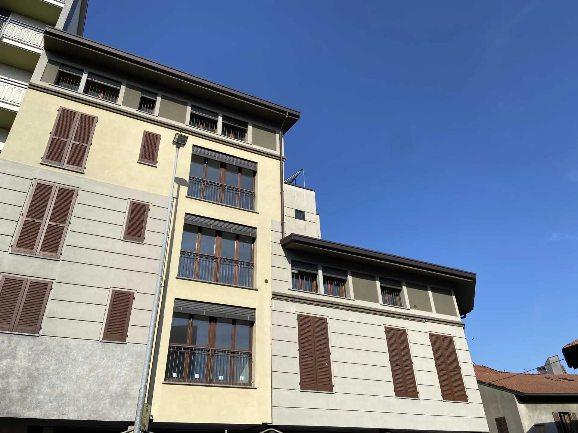palazzina-in-vendita-a-lissone-immobiliare-milano-brianza-casaestyle (2)