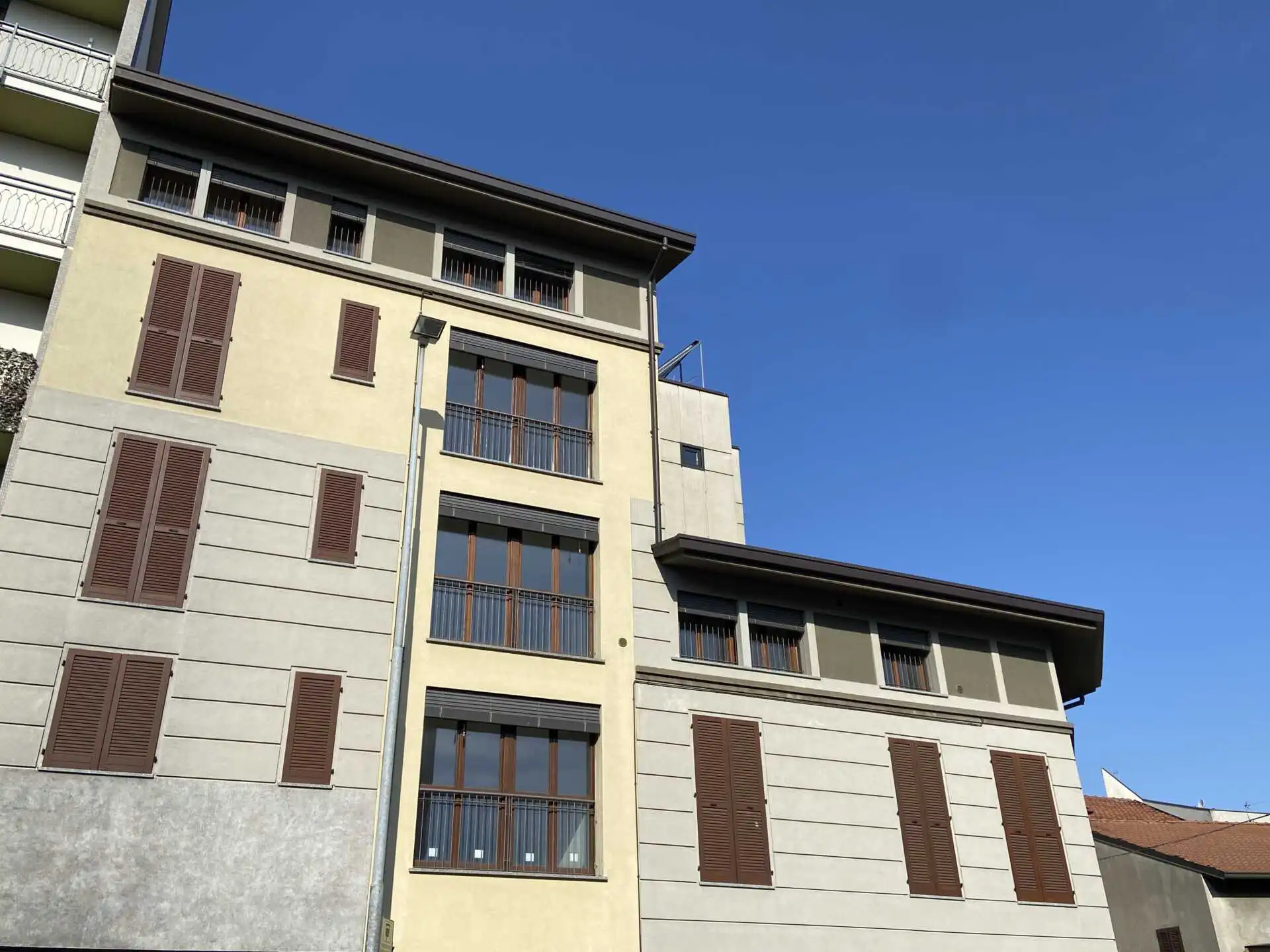 palazzina-in-vendita-a-lissone-immobiliare-milano-brianza-casaestyle (5)