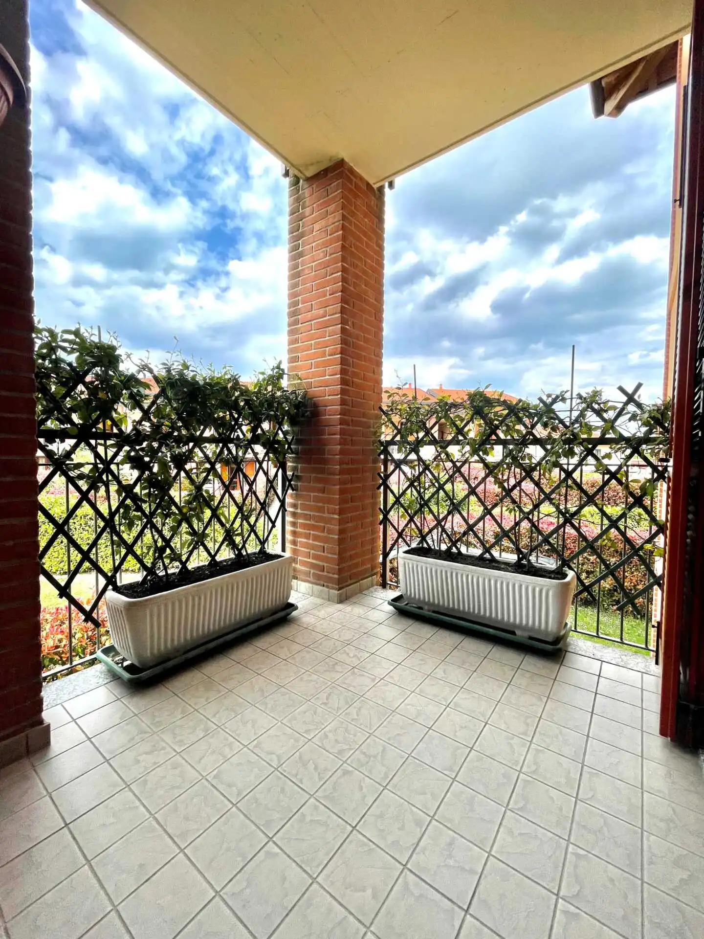 Appartamento in vendita a Busnago con terrazzo (11)