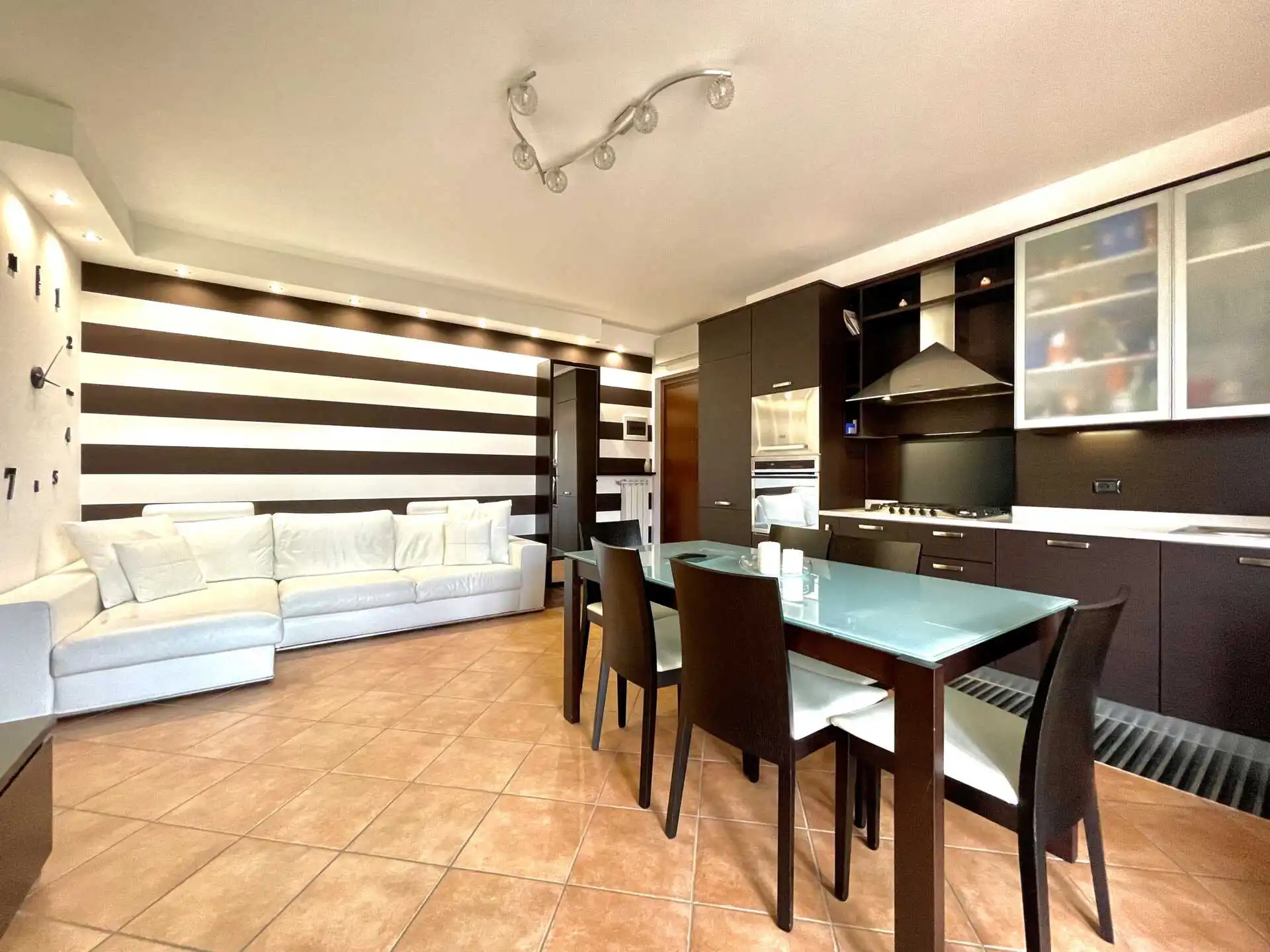 Appartamento in vendita a Busnago con terrazzo (6)