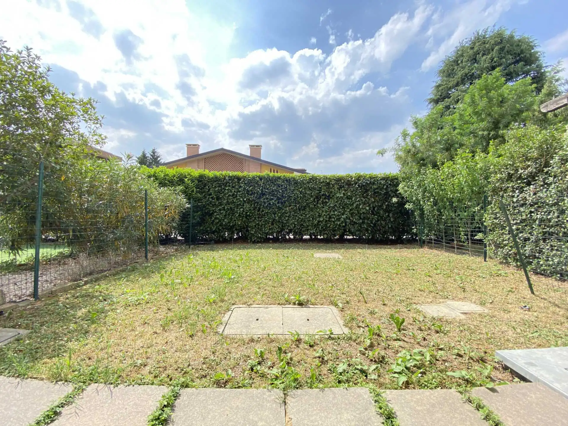 Monolocale con giardino Cornate d'Adda (16)